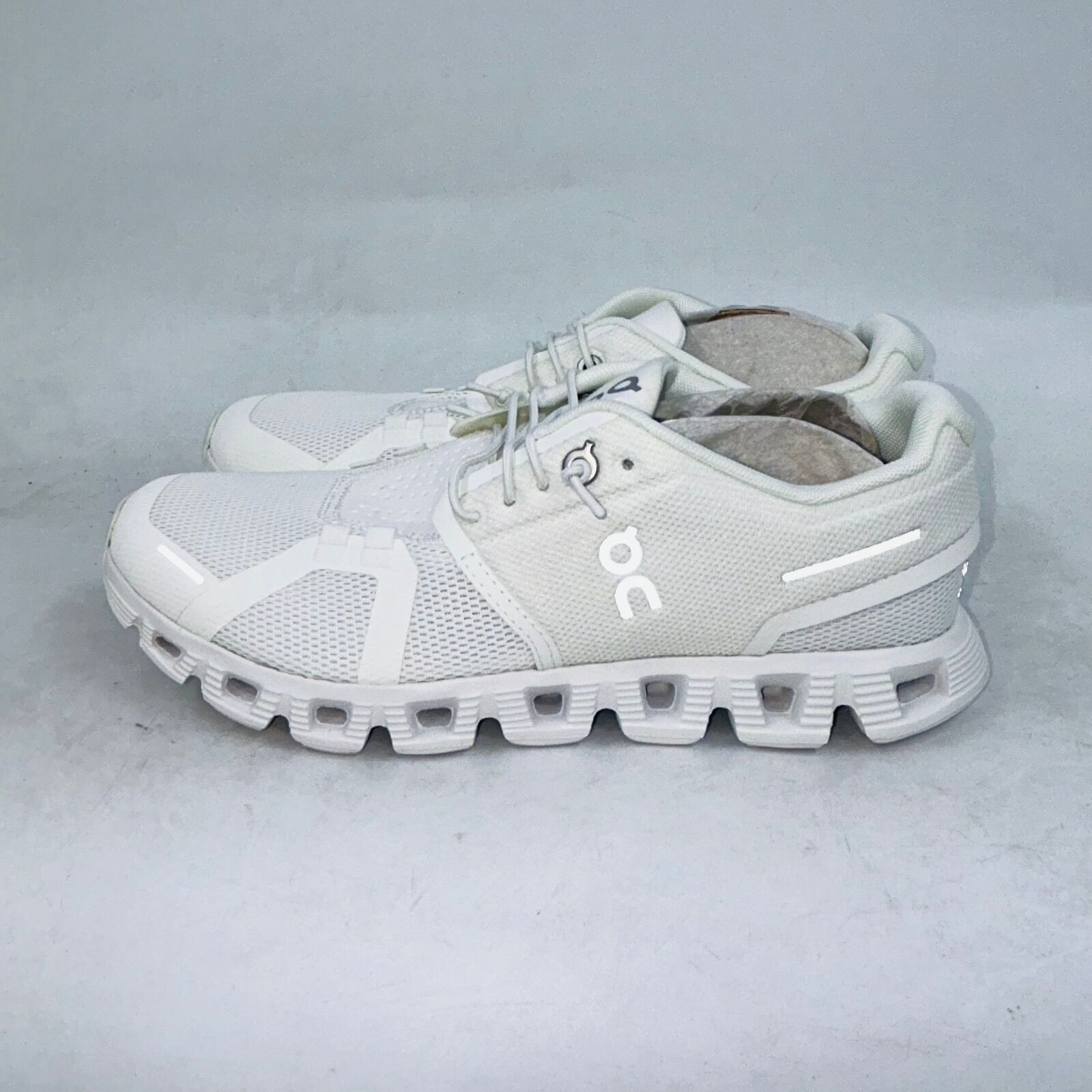 Cloud Kicker CLOUD 5 WOMENS UNDYEDWHITE LIGHTWEIGHT RUNNING SHOE SIZE 10B Size US 10 / IT 40 - 4 Thumbnail