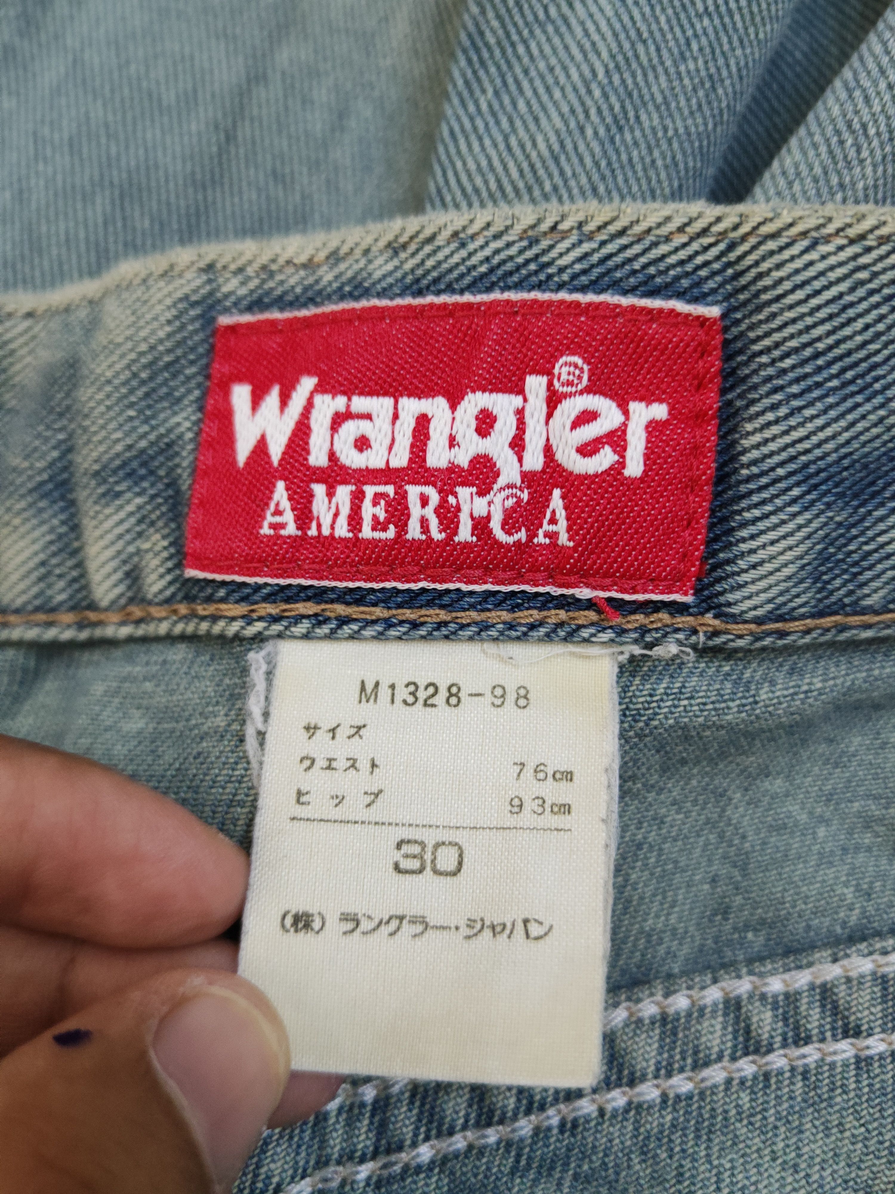 Vintage Wrangler vintage Faded Distressed Ripped denim Jeans #W2061 Size US 30 / EU 46 - 15 Thumbnail