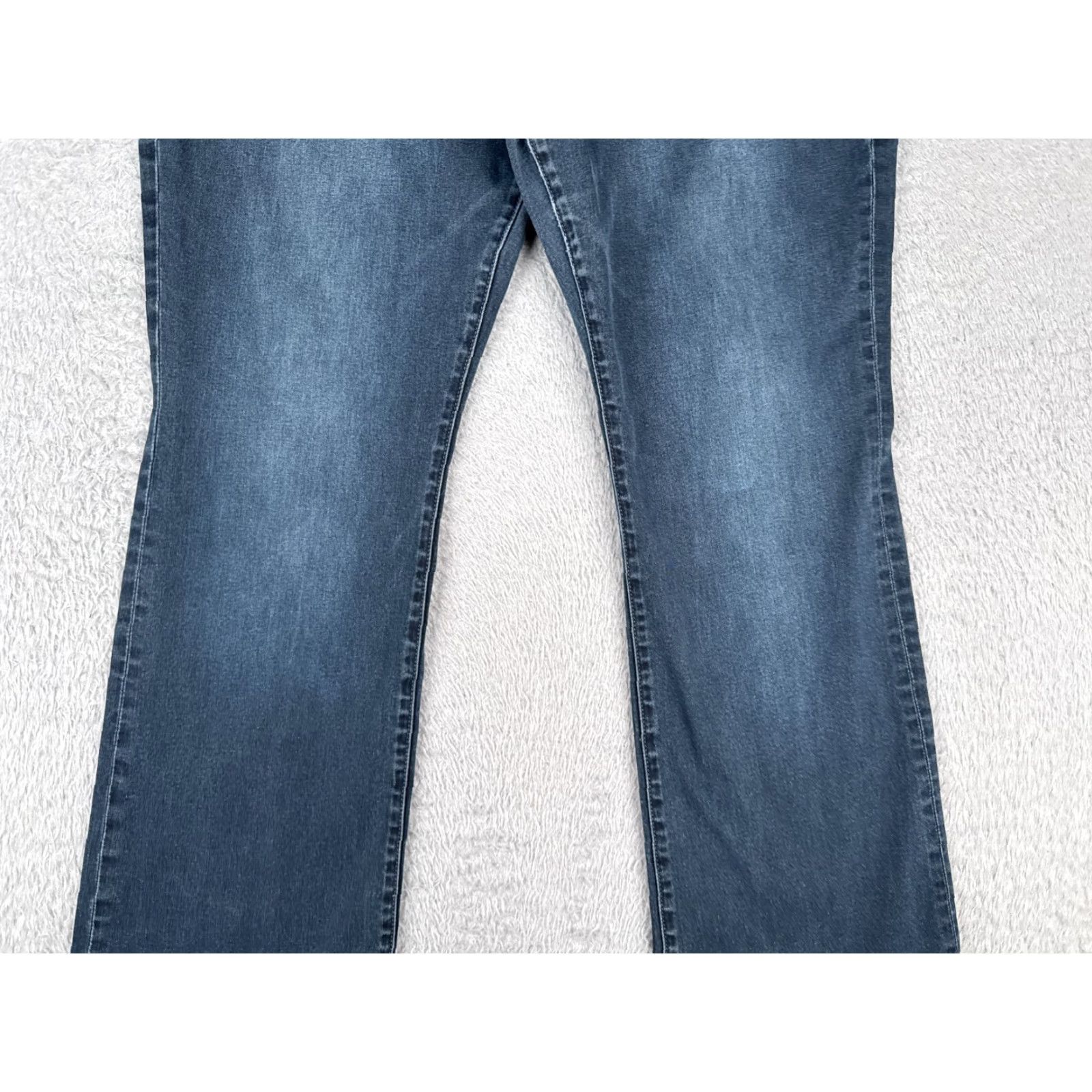 Vintage Cabi Jeans Women 16 Blue Denim Bootcut Regular 36x31 Cotton Blend 5-Pocket Design Medium Wash Stretch Jeans Mens? Size 38" / US 16 / IT 52 - 3 Thumbnail