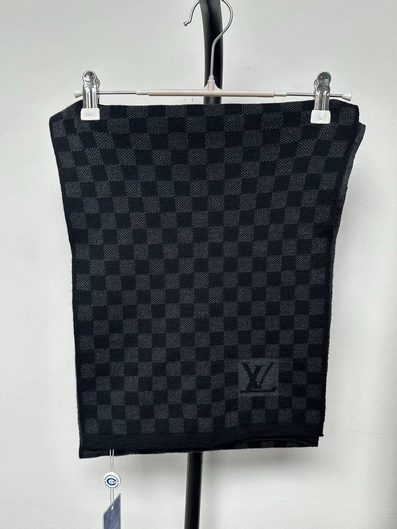 Louis Vuitton Louis Vuitton Classic Thermal Wool Wool Scarf Size ONE SIZE - 1 Thumbnail