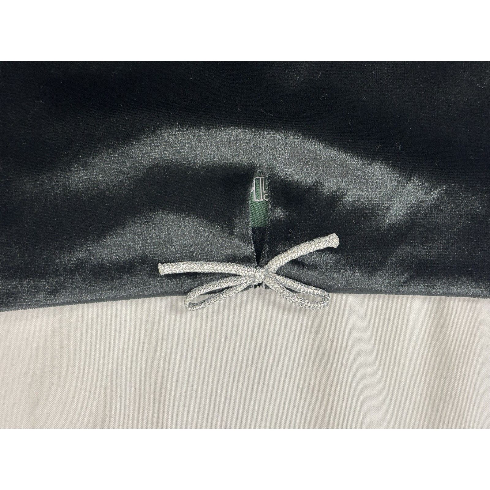 Target Basics NWT Wild Fable Size M Black Velour Tank Top Silver Bow Size M / US 6-8 / IT 42-44 - 3 Thumbnail