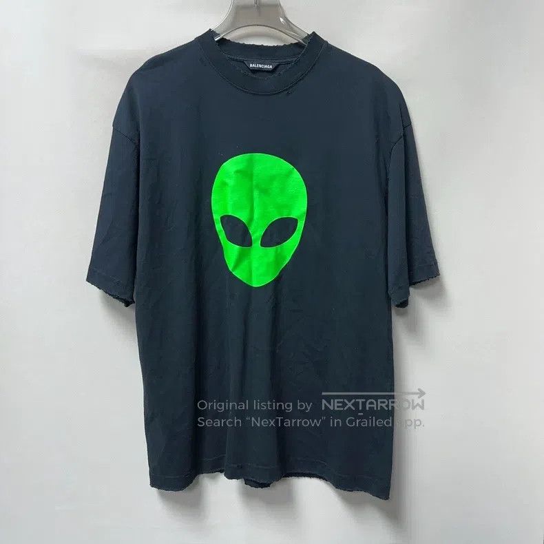 Balenciaga Balenciaga Neon alien short-sleeve Size US S / EU 44-46 / 1 - 1 Thumbnail