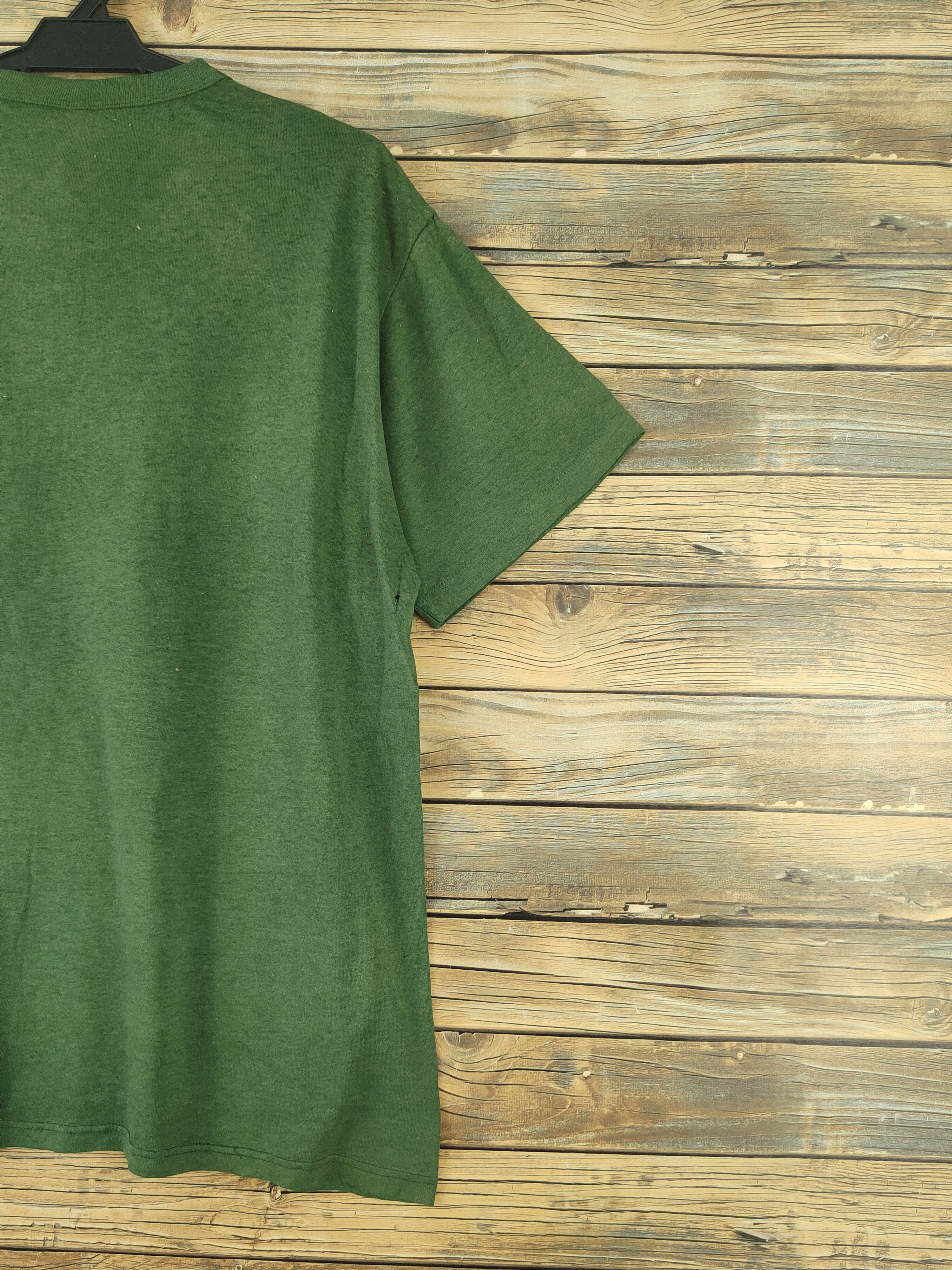 Vintage DL 90' vintage safari Russell Athletic Green T-shirt #1802 Size US L / EU 52-54 / 3 - 11 Thumbnail