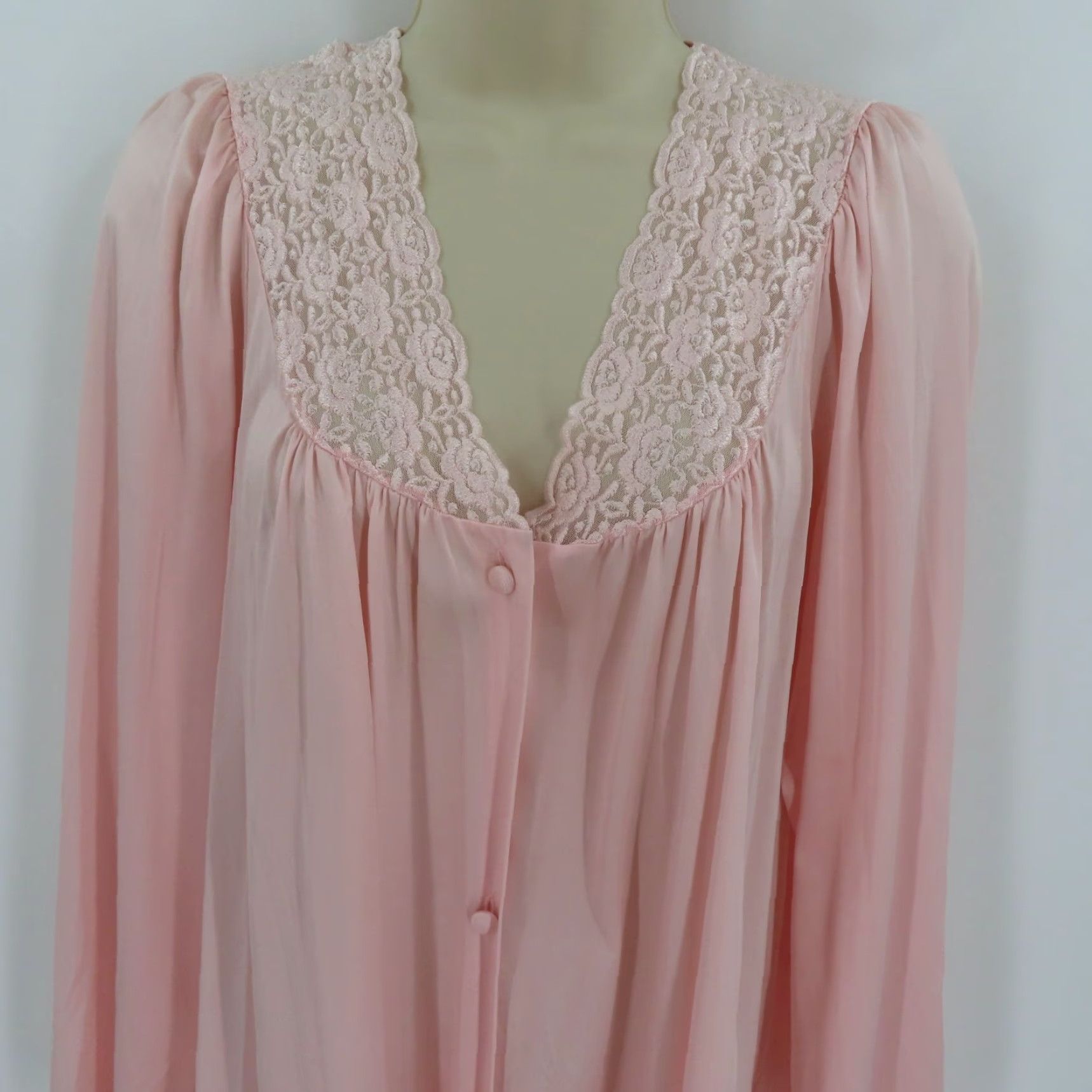 Vintage VTG Vanity Fair Women Medium Solid Pink Lace Trim Button Front Nightgown Dress Size M / US 6-8 / IT 42-44 - 2 Thumbnail