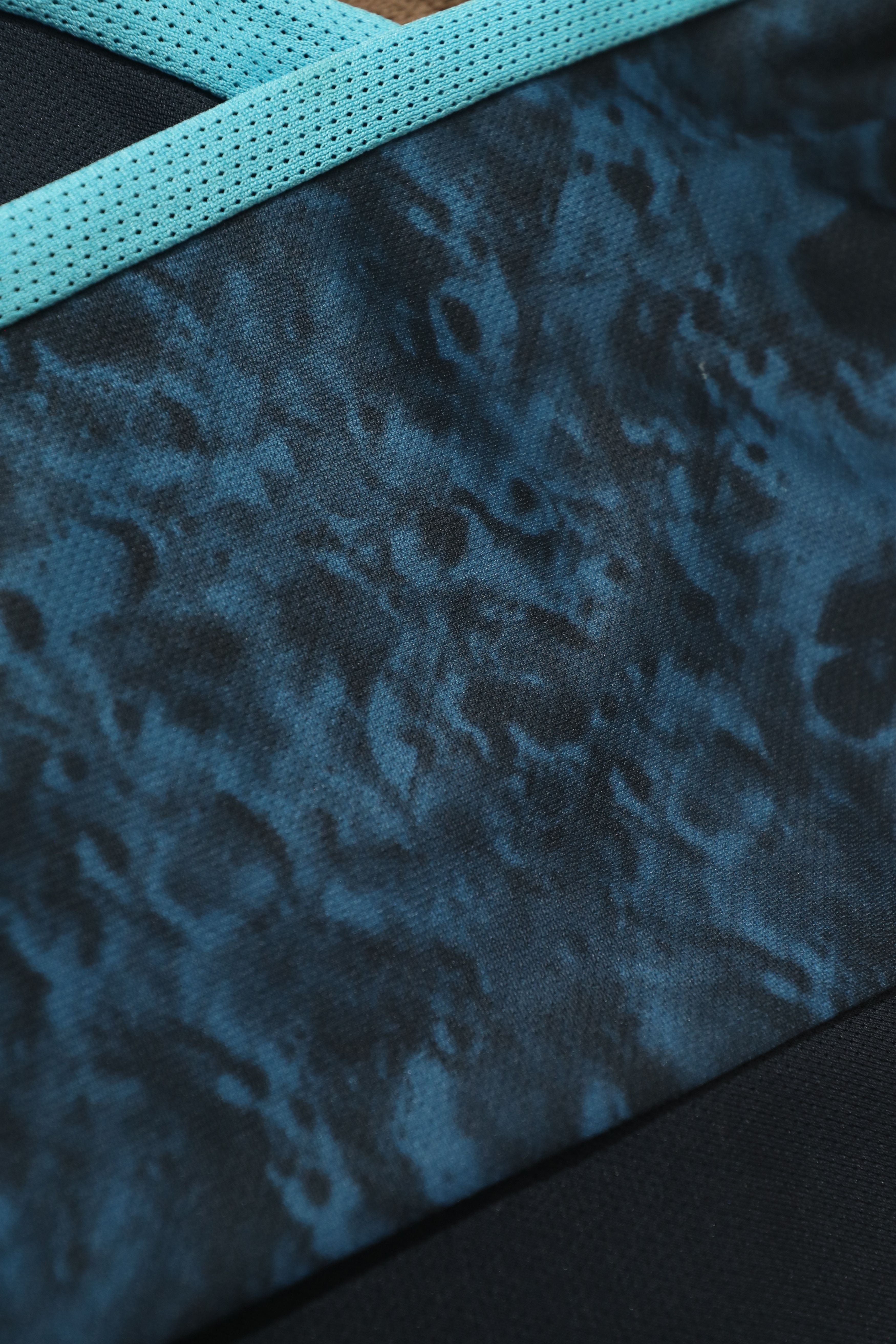 Nike Manchester City 2015-2016 Long Sleeve (L) Size US L / EU 52-54 / 3 - 9 Thumbnail