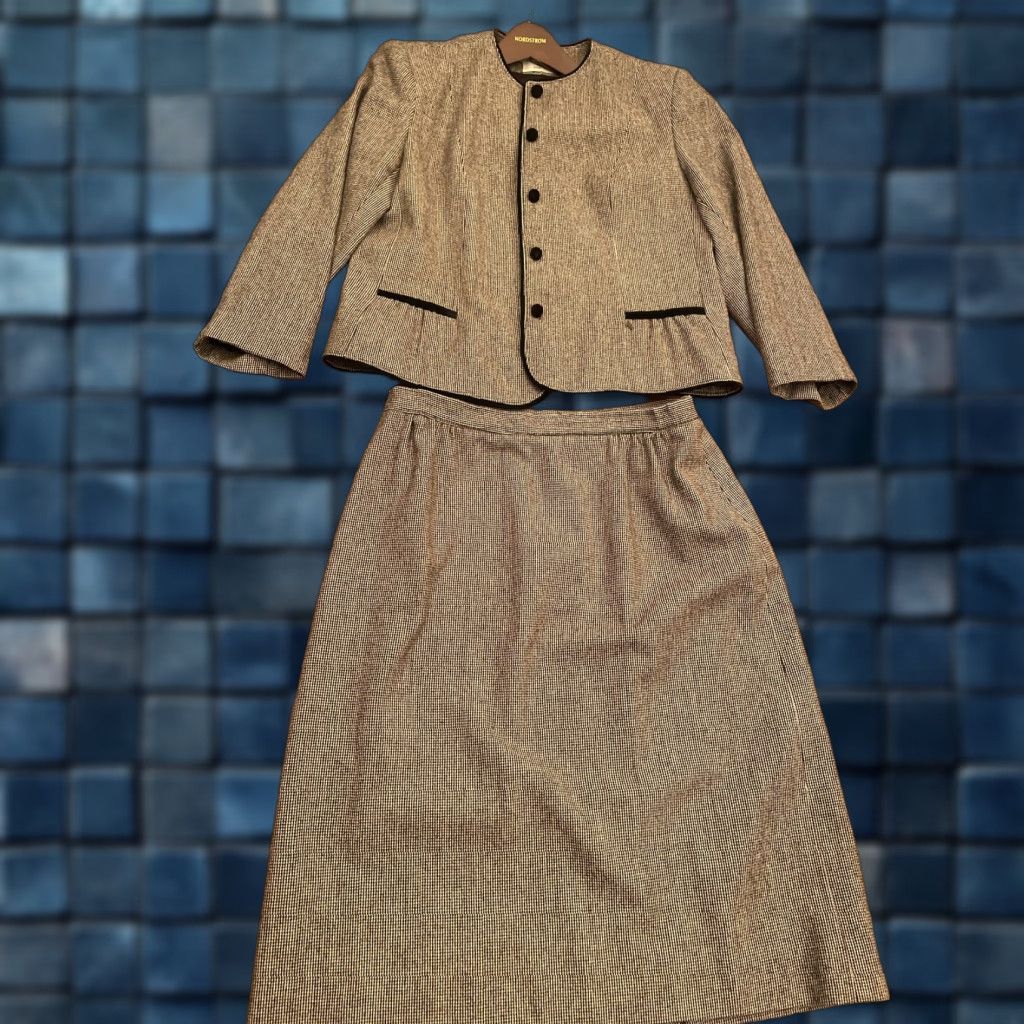VINTAGE Ferncroft Wool Tweed Herringbone Suit Set Women Size 15/16 Gray  Business Overcoat Skirt Jacket