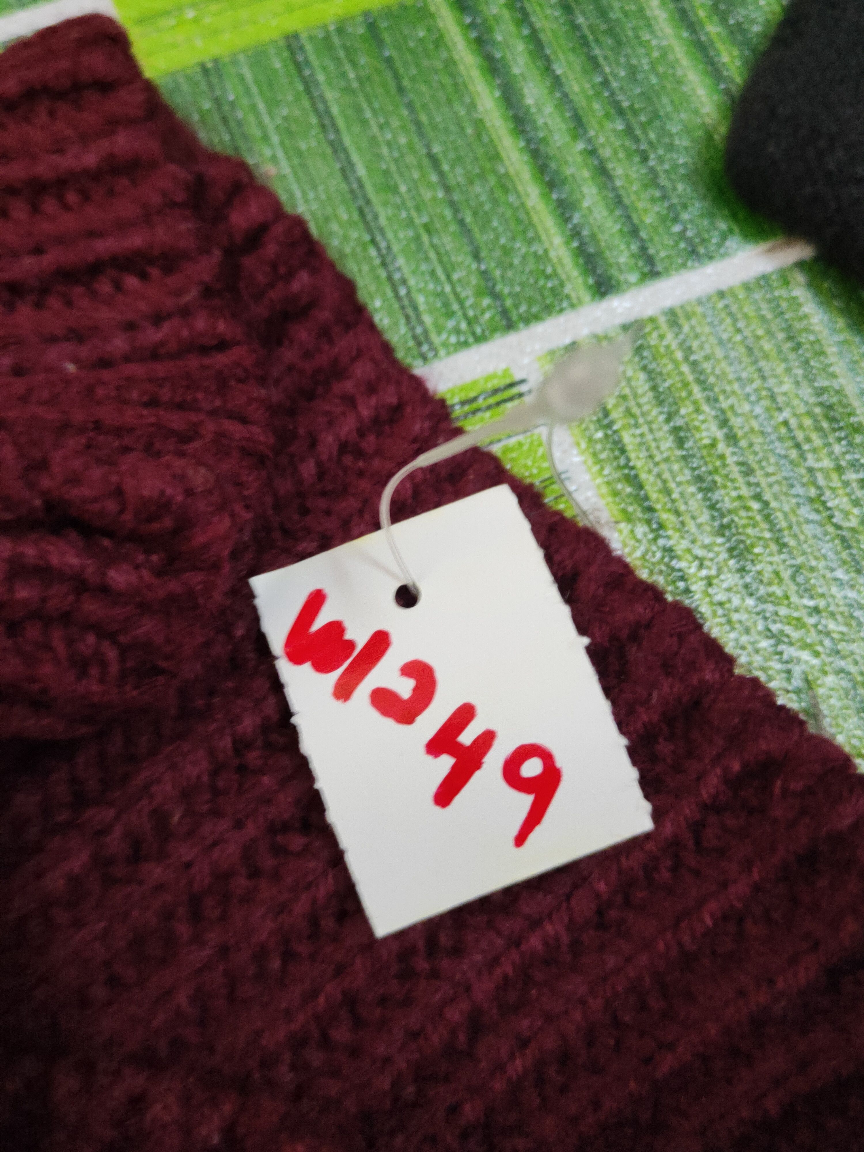 Homespun Knitwear × Japanese Brand × Vintage Uniqlo Maroon Knitwear Sweatshirts #W1249 Size US L / EU 52-54 / 3 - 13 Thumbnail