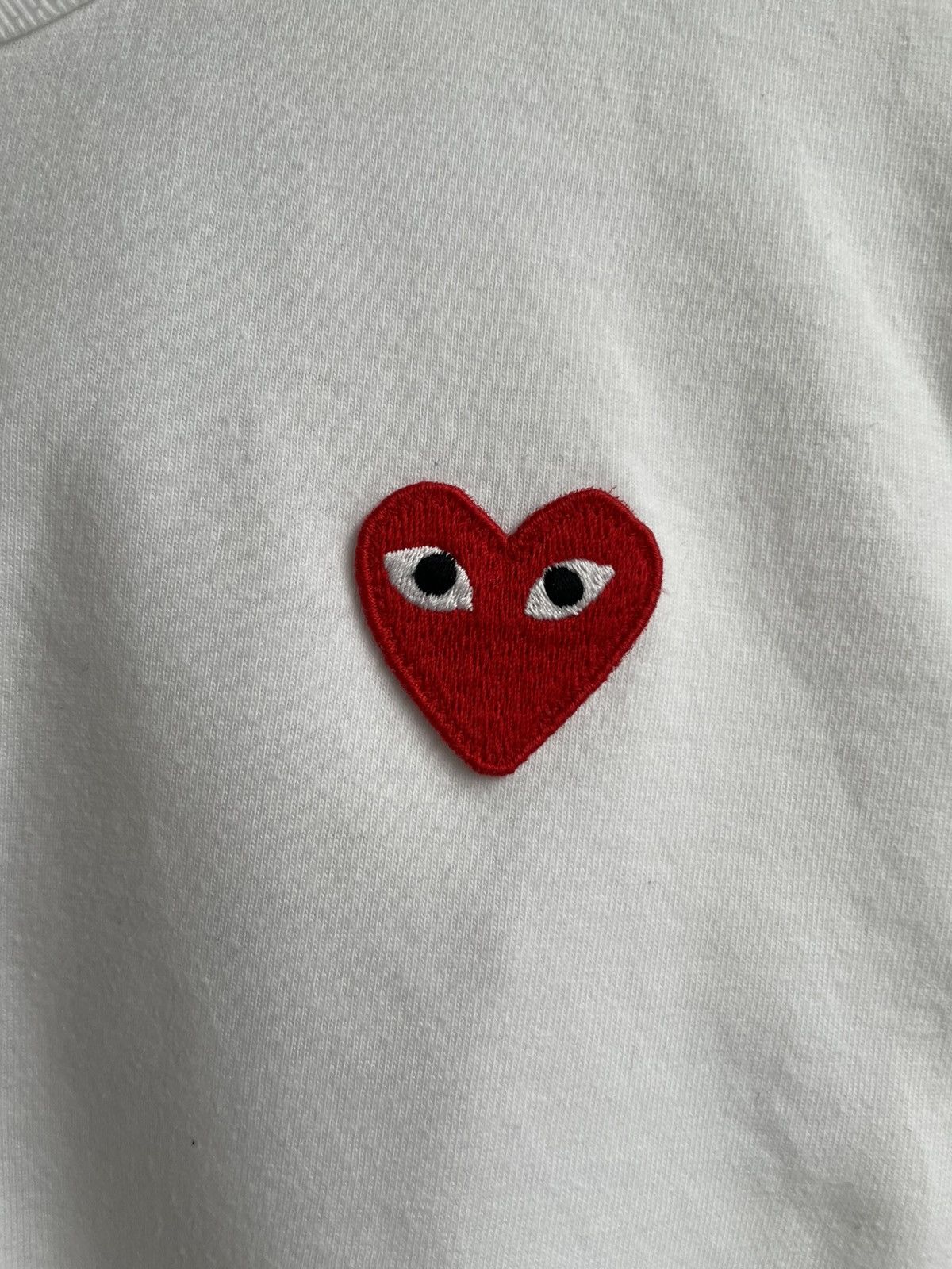 Comme des Garcons PLAY Comme Des Garcons Play CDG Small Heart Logo T Shirt Tee Size US L / EU 52-54 / 3 - 4 Thumbnail