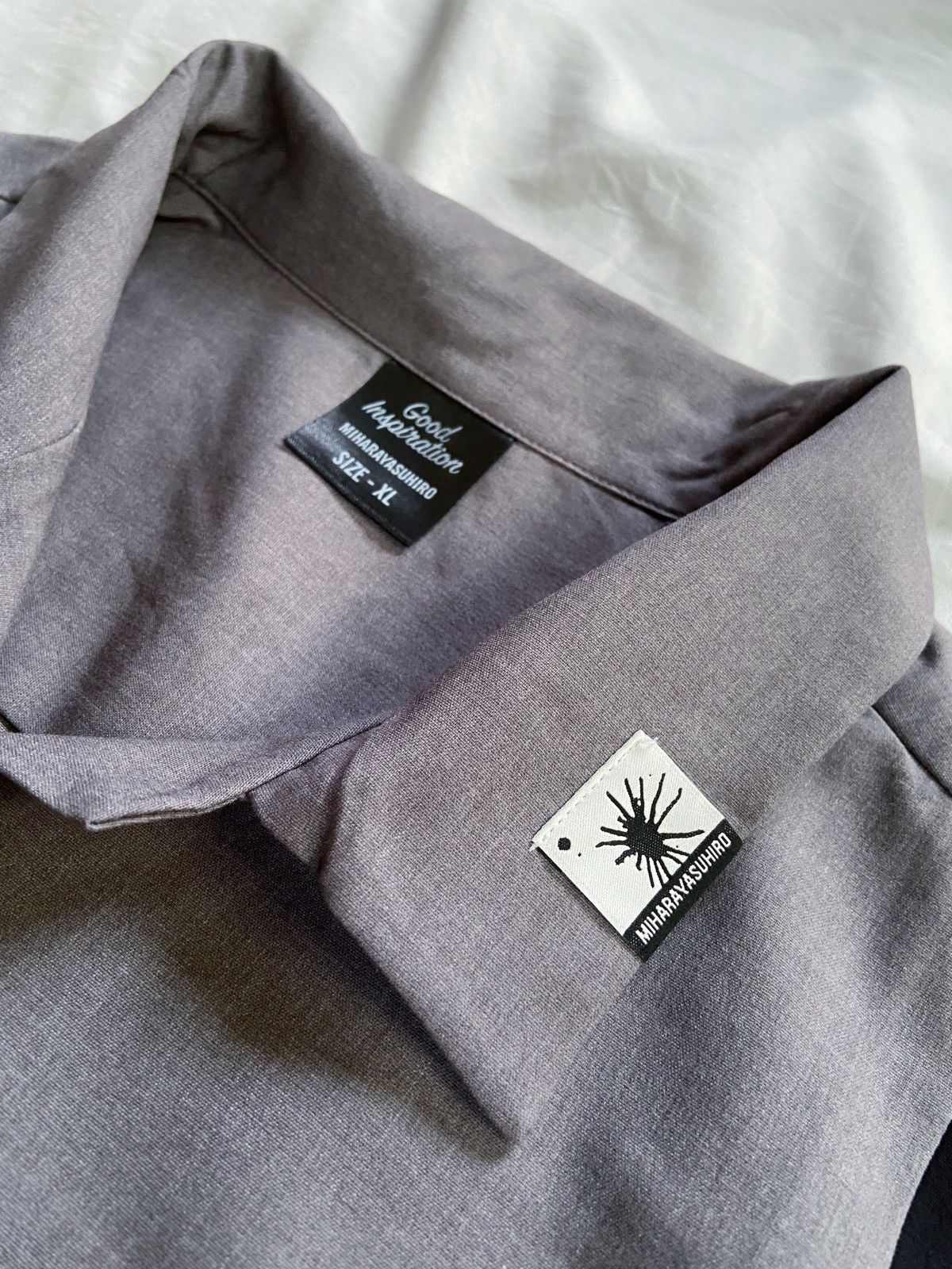 GU × Maison MIHARA YASUHIRO MIHARAYASUHIRO x G.U TWO TONE COLORS BUTTON DOWN SHIRT Size US XL / EU 56 / 4 - 6 Thumbnail