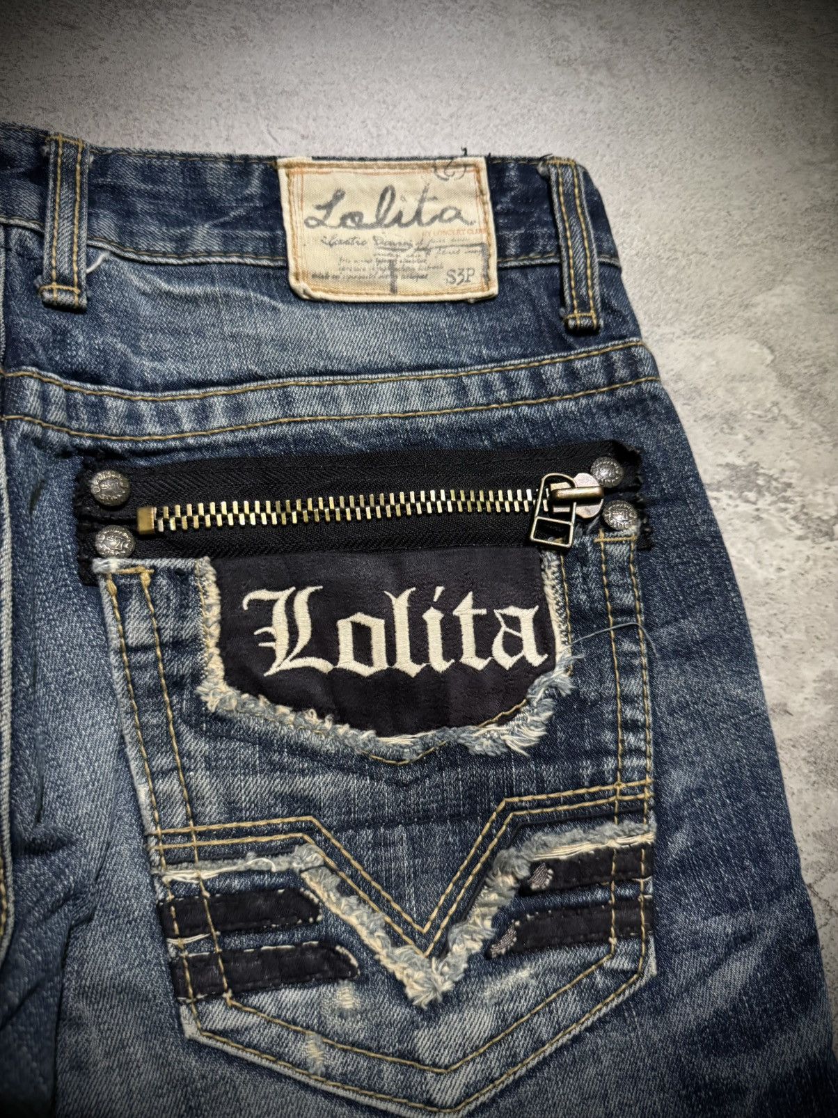 Japanese Brand LOLITA JEANS IFSIXWASNINE DISTRESSED BOOTCUT JEANS Size US 32 / EU 48 - 4 Thumbnail