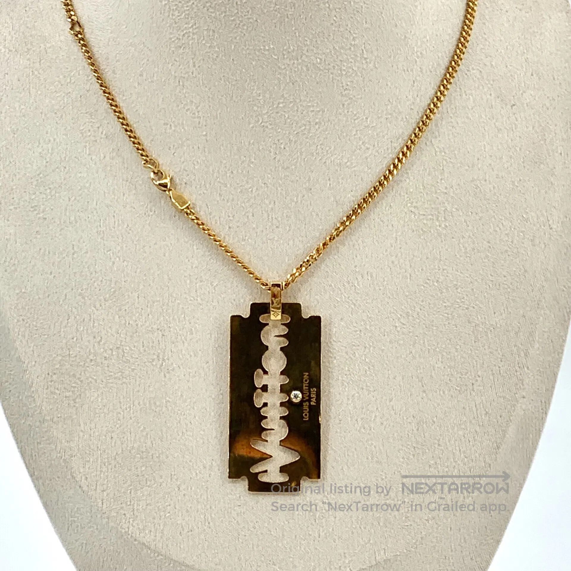 Louis Vuitton Louis Vuitton Gold cut-out blade necklace| Size ONE SIZE - 1 Thumbnail