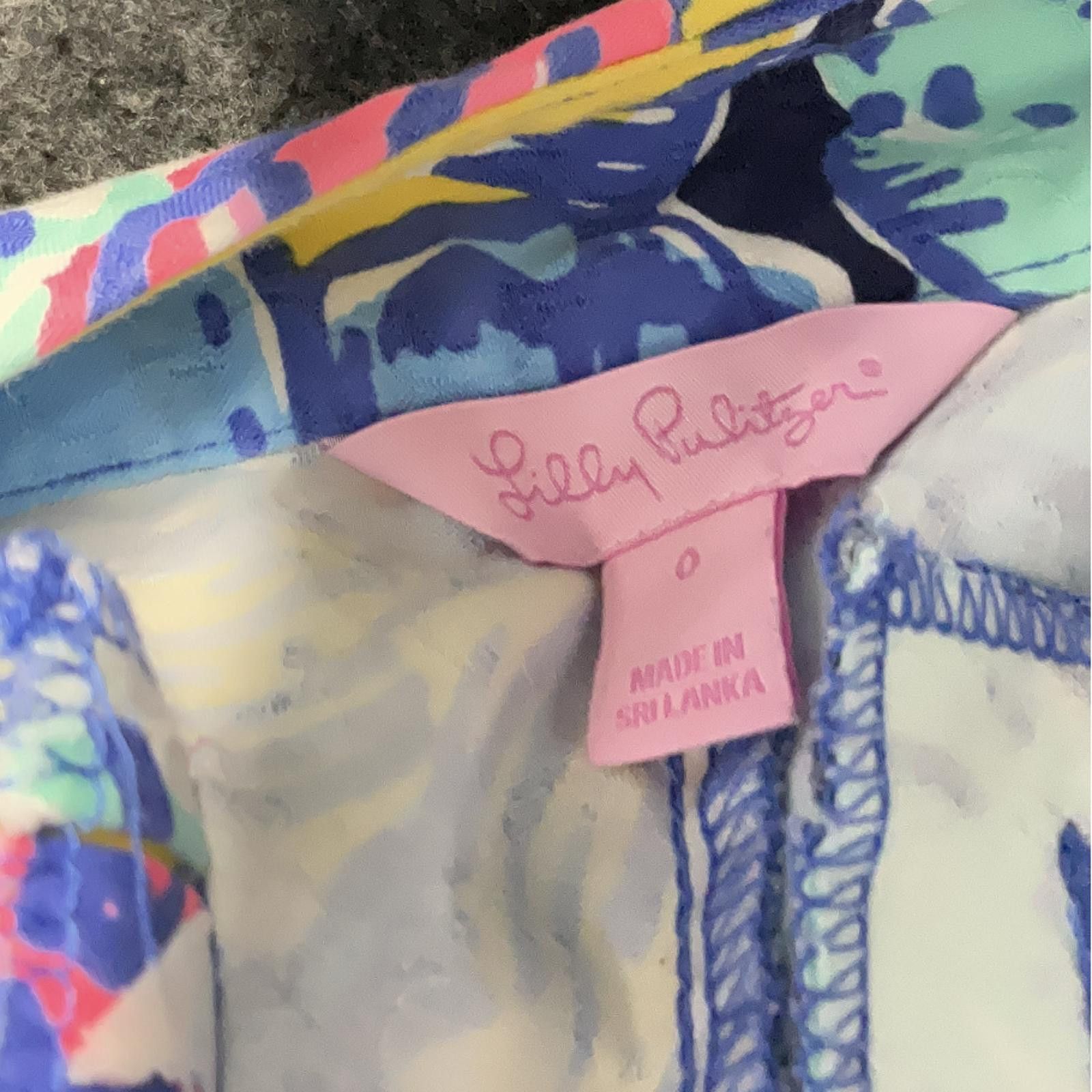 Other Lilly Pulitzer Size 0 Tropical Print Blue Shorts Size 25" / US 0 / IT 36 - 3 Thumbnail
