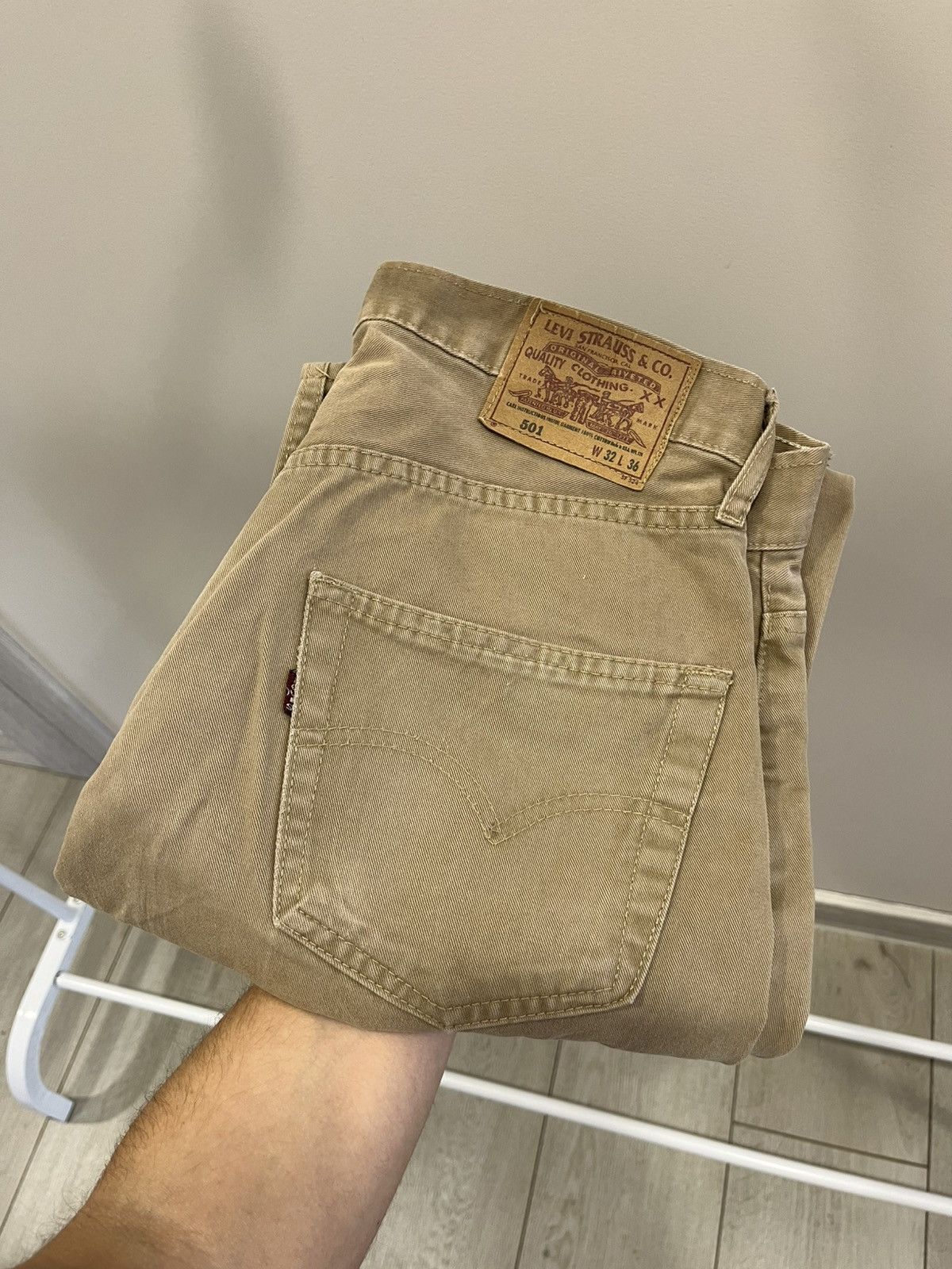 Levi's Vintage Y2K Levi’s 501 Made in U.S.A Button Beige Jeans Size US 32 / EU 48 - 1 Thumbnail