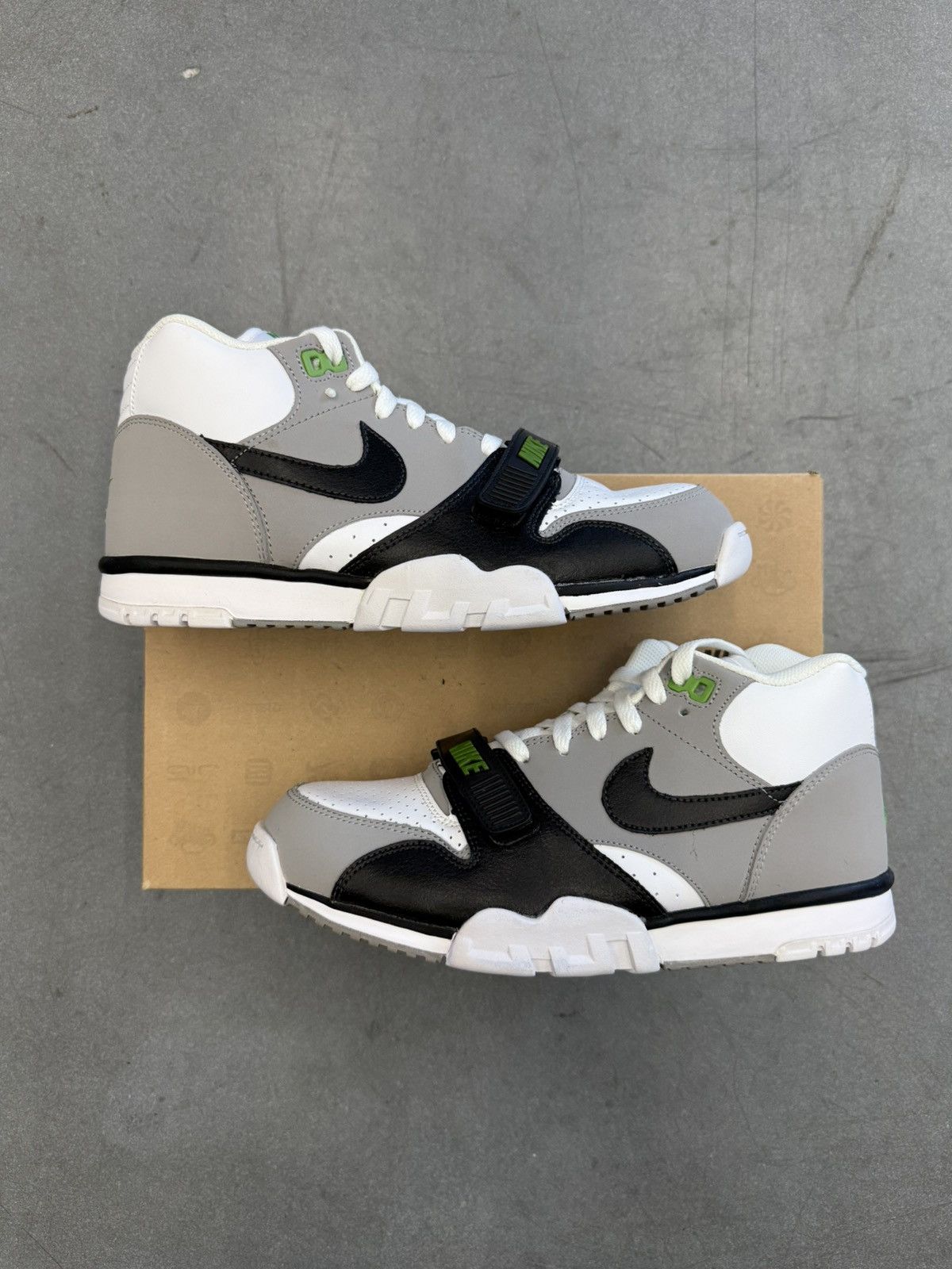 Nike 2012 Nike Air Trainer 1 Chlorophyll Size US 9 / EU 42 - 1 Thumbnail