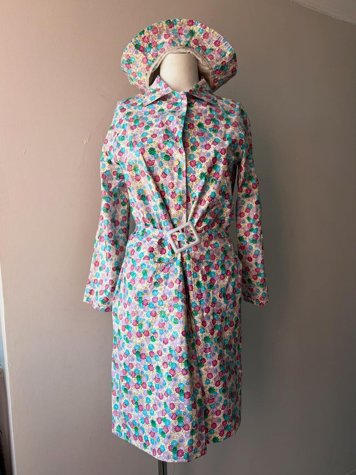 Vintage Vintage rain coat 60’s Size M / US 6-8 / IT 42-44 - 1 Thumbnail