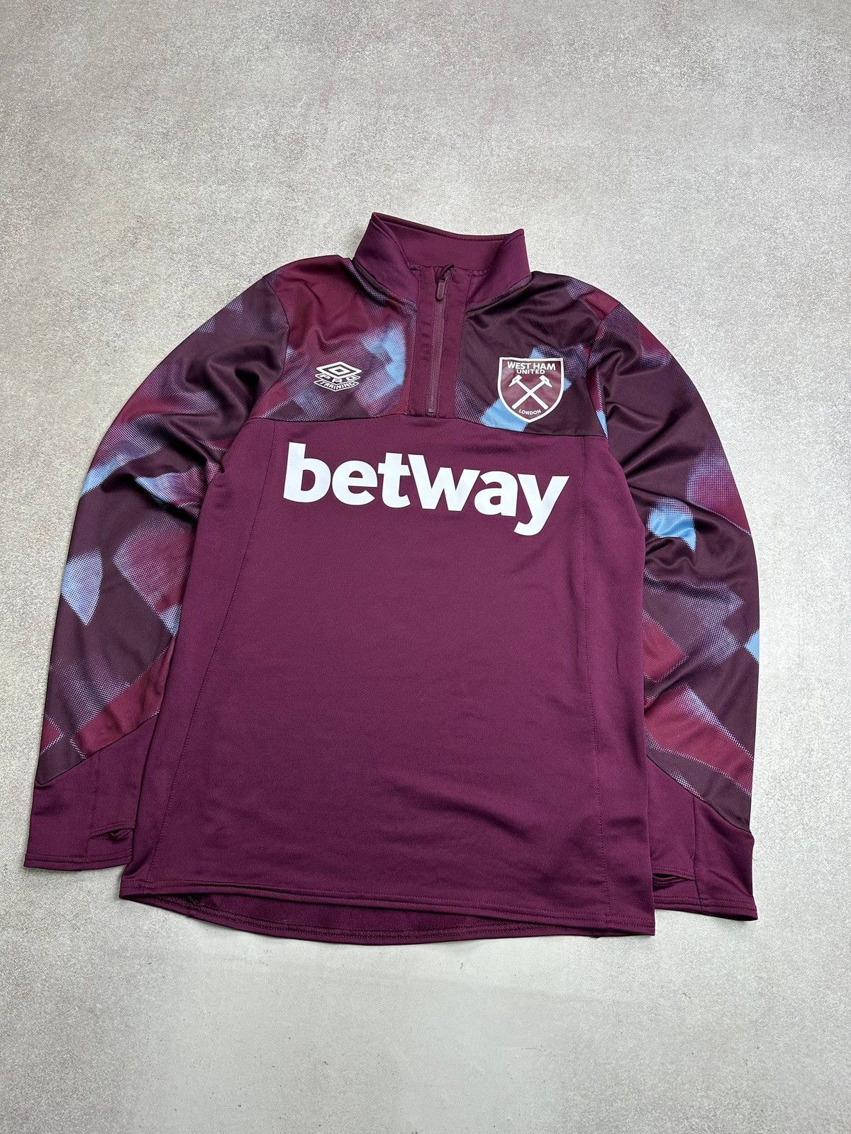 Umbro West Ham United Full Zip Football Jacket Umbro Soccer Sz S Size US S / EU 44-46 / 1 - 2 Thumbnail