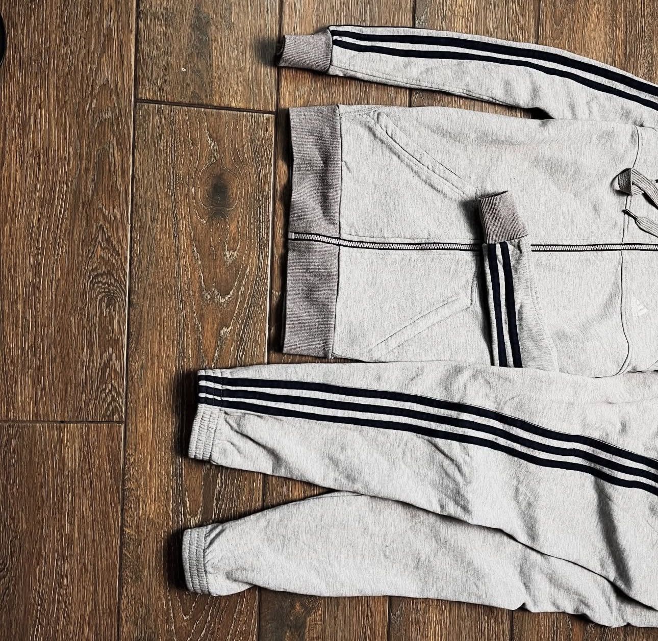 Adidas Vintage adidas performance essentials tracksuit old school Size US S / EU 44-46 / 1 - 4 Thumbnail