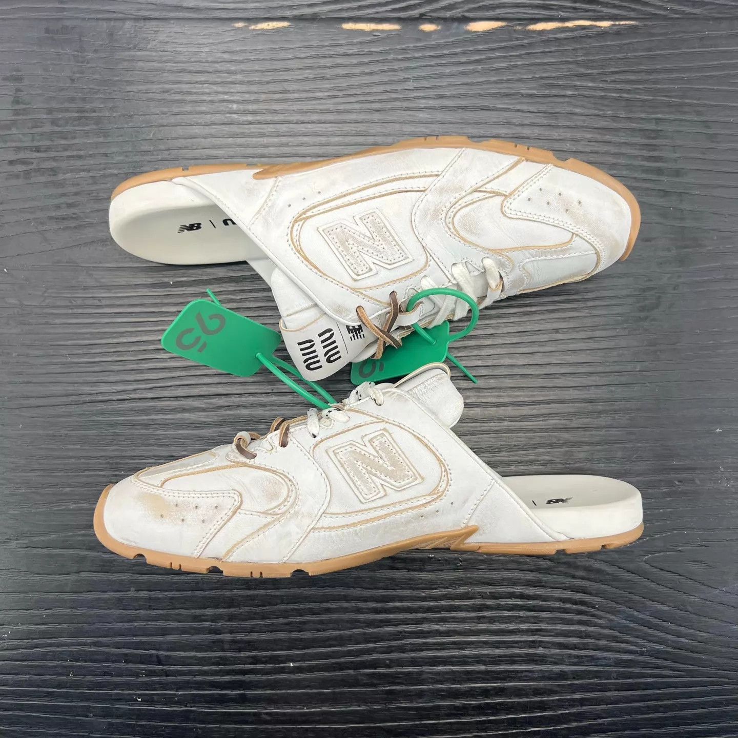 Miu Miu Miu Miu nb530 Distressed White Slides Women's 38.5 Size US 8 / IT 38 - 4 Thumbnail