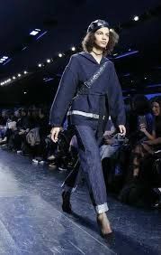 Dior Christian Dior S/S 19 J’adior Raw hem Boyfriend Jeans Size 25" / US 0 / IT 36 - 4 Thumbnail