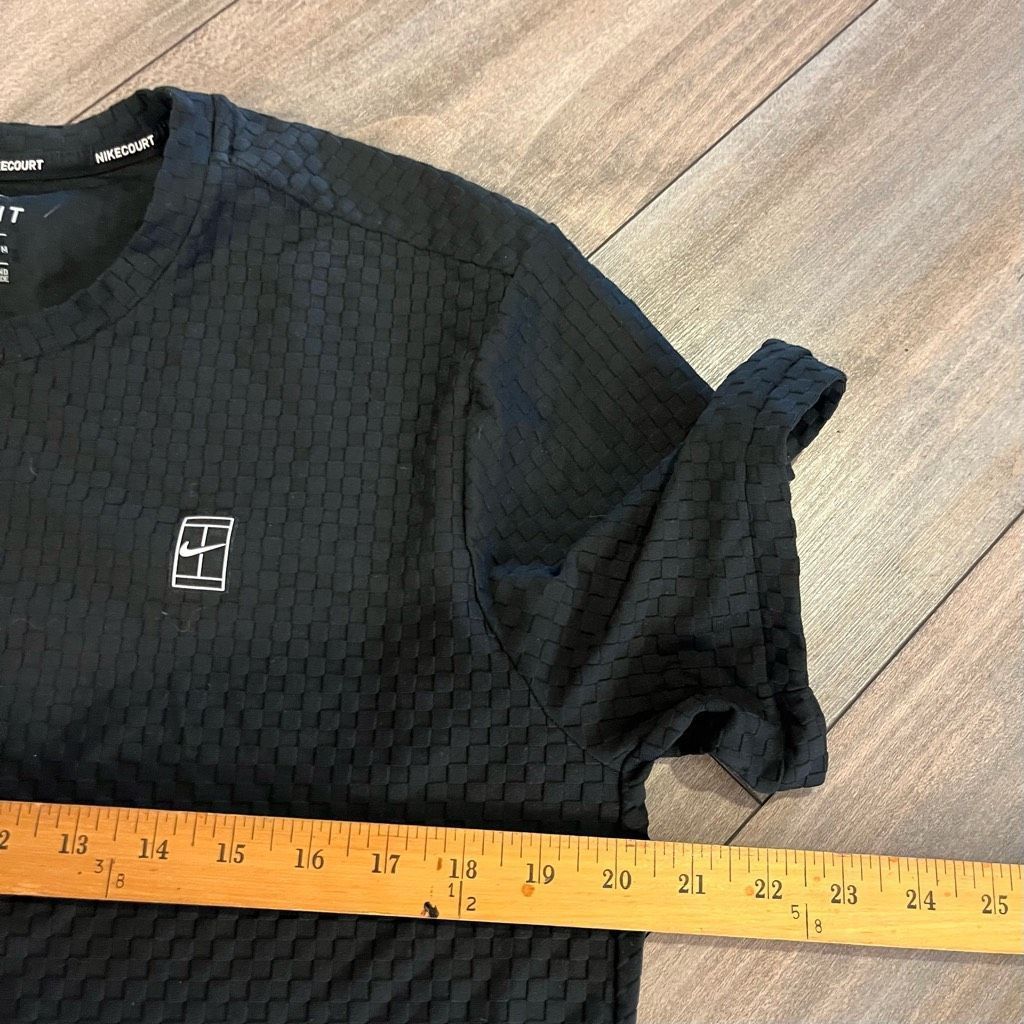 Nike Nike Black Athletic Tennis Workout Shirt Men Medium Bin Size US M / EU 48-50 / 2 - 5 Thumbnail
