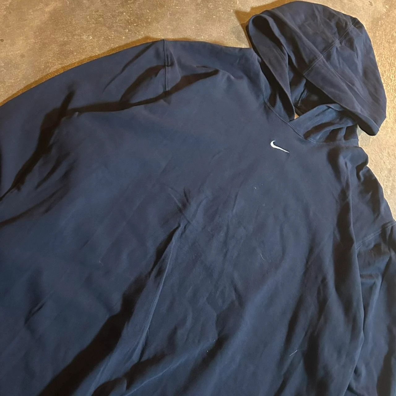 Nike Vintage Thin Nike Center Swoosh Hoodie Mens Size US L / EU 52-54 / 3 - 1 Thumbnail