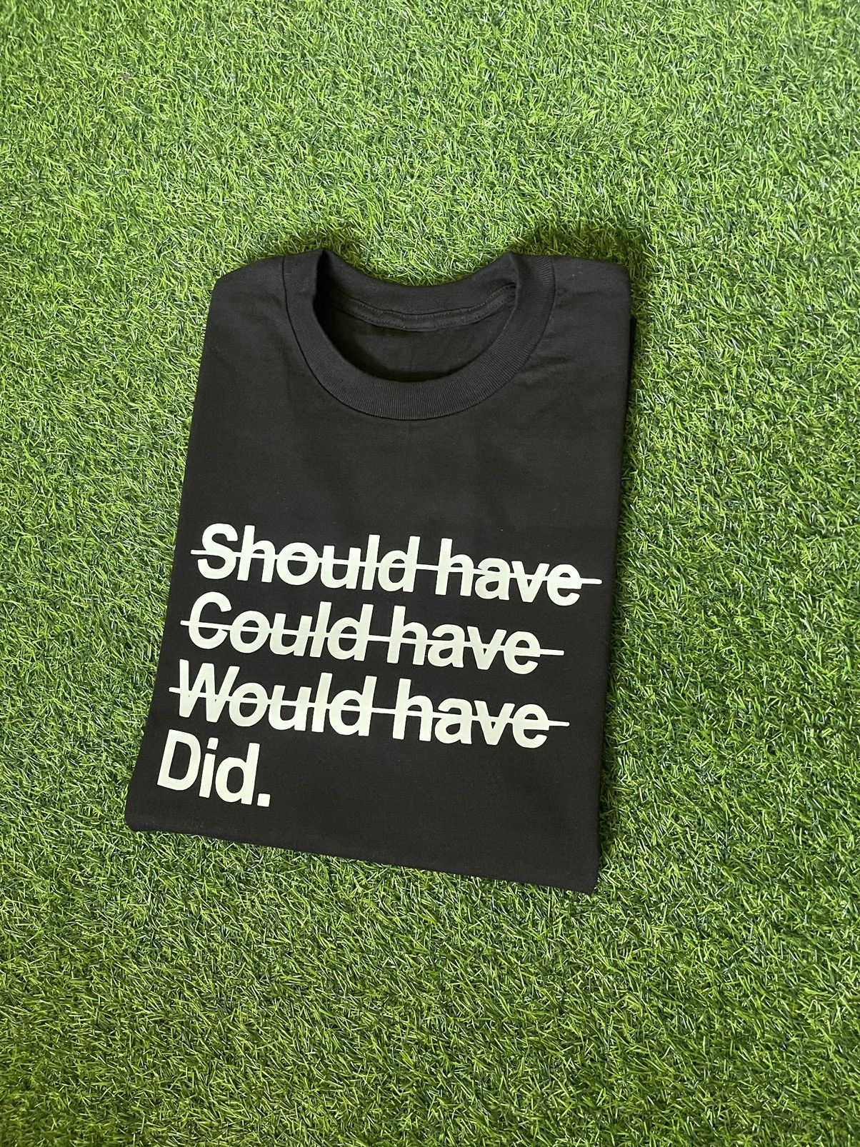 Vintage SHOULDA COULDA WOULDA TSHIRT Size US XL / EU 56 / 4 - 2 Thumbnail