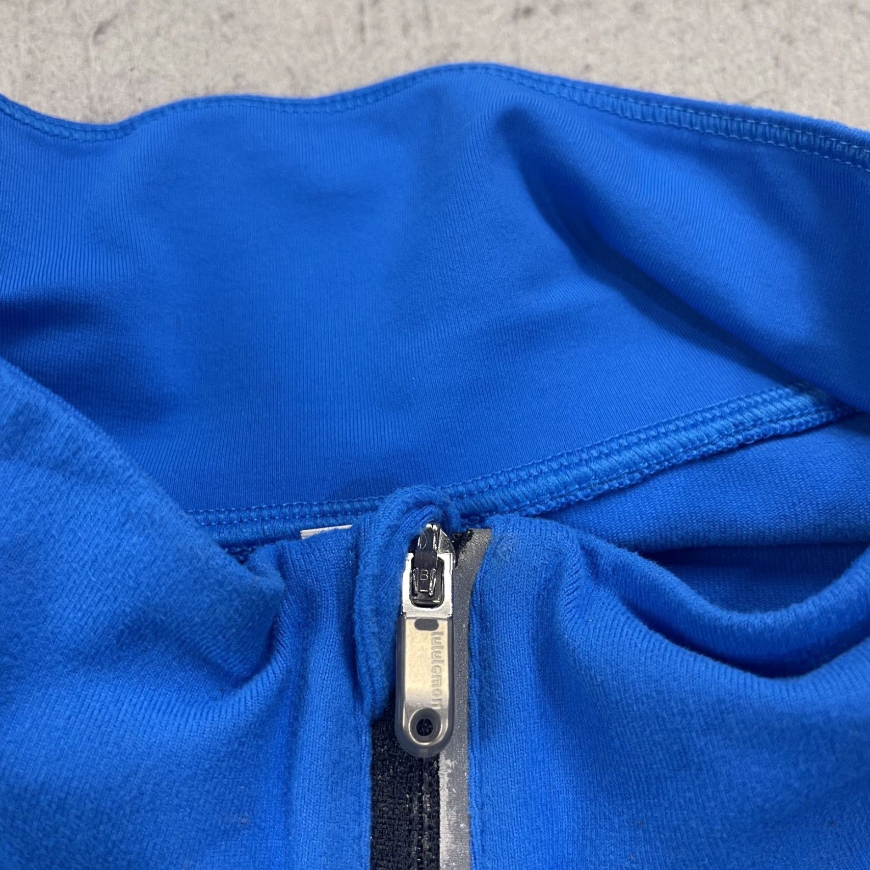 Lululemon Lululemon Jacket Mens Large Blue Black 1/4 Quarter Zip Pullover Stretch Gym Golf Size US L / EU 52-54 / 3 - 3 Thumbnail