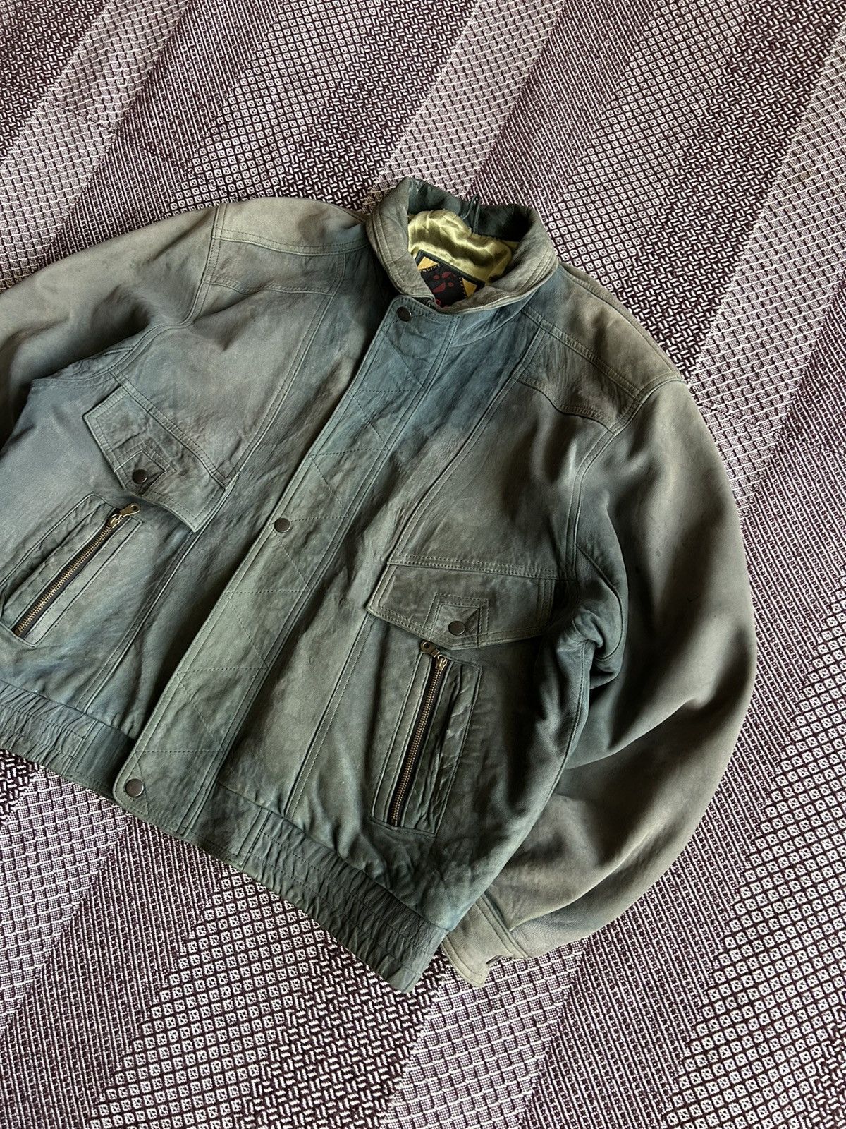 Genuine Leather Vintage Leather Bomber Jacket Heavy Faded Thrashed Size L Size US L / EU 52-54 / 3 - 2 Thumbnail