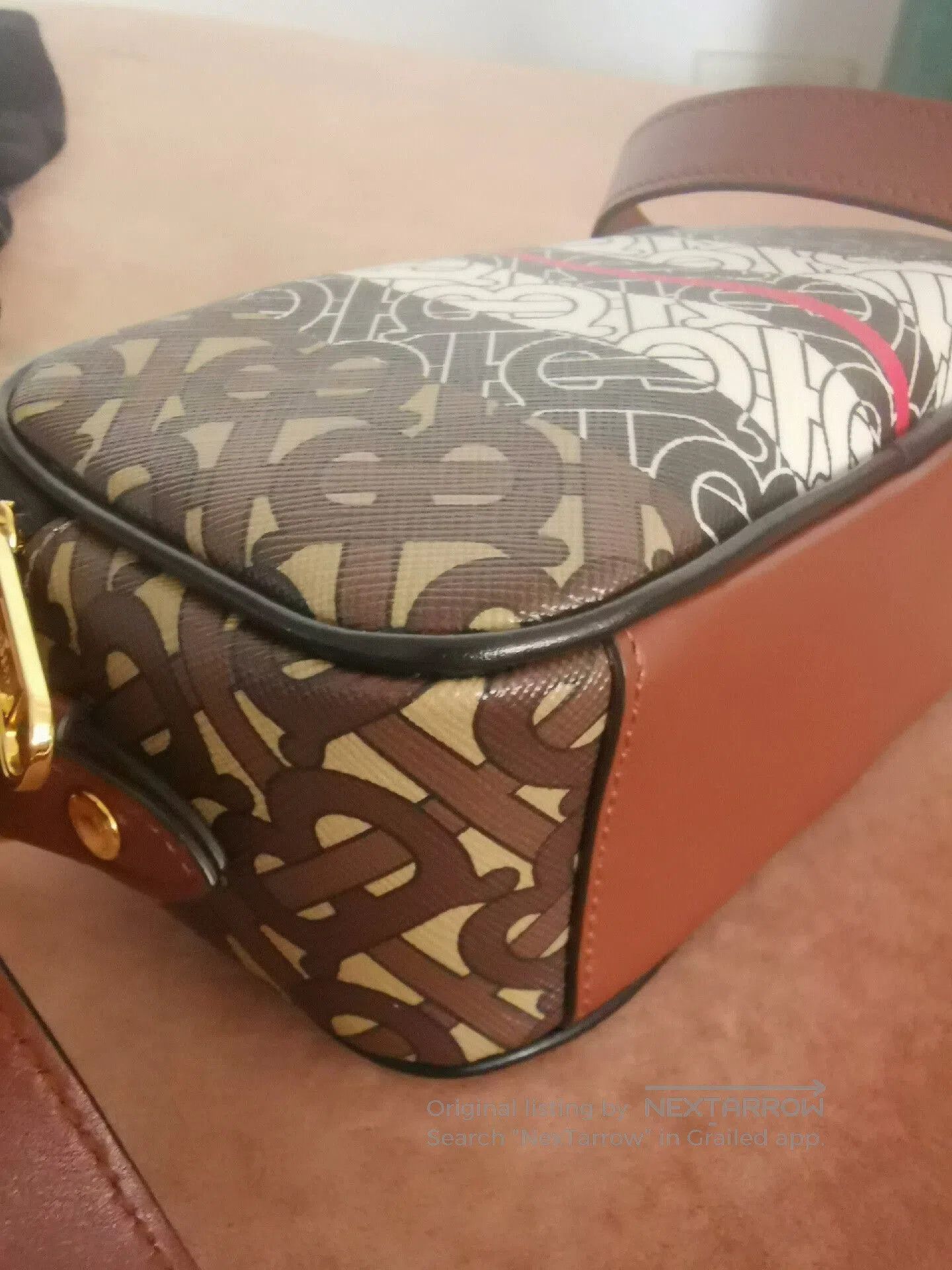 Burberry Burberry Small Camera Crossbody Bag. Size ONE SIZE - 6 Thumbnail