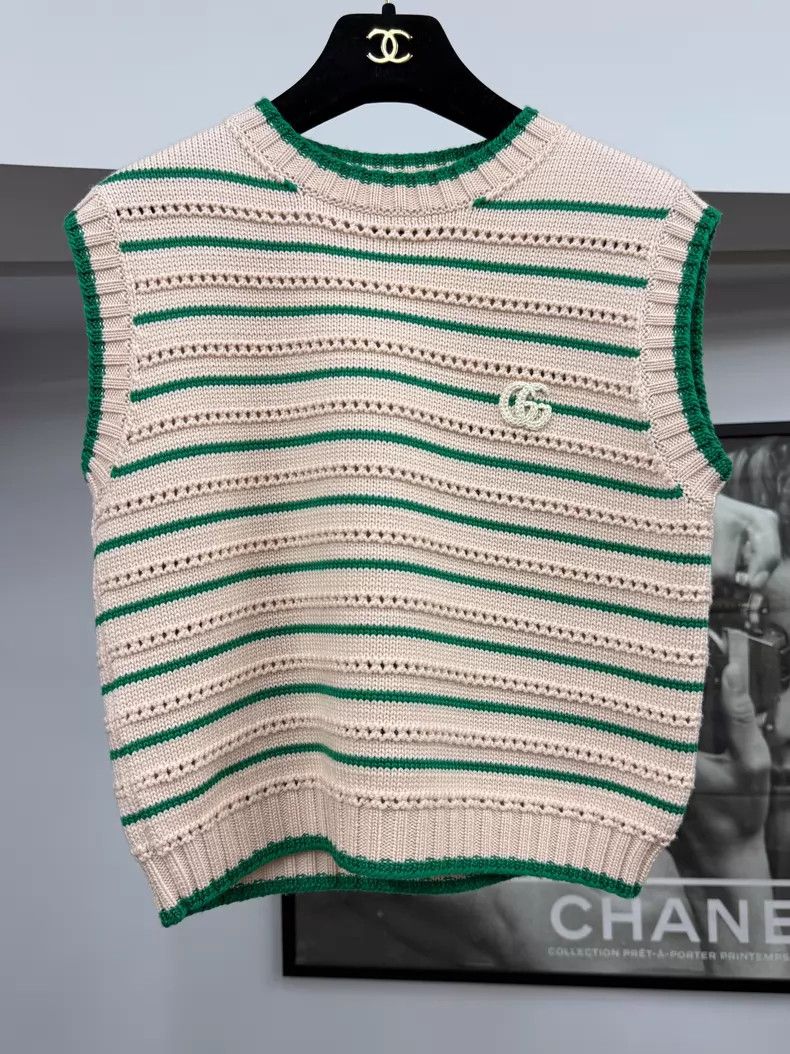 Gucci Gucci White and green striped vest Size M / US 6-8 / IT 42-44 - 1 Thumbnail