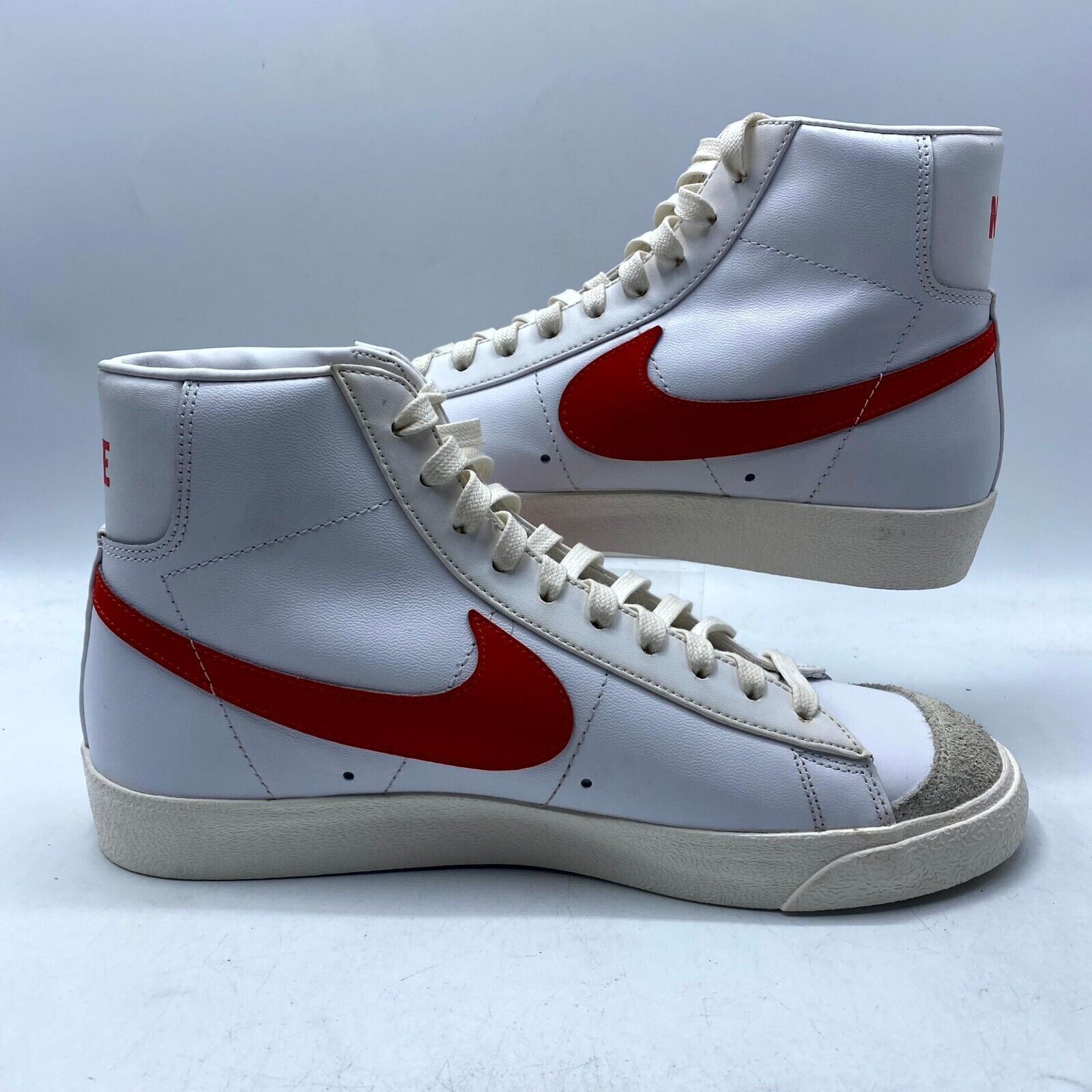 Nike NEW Nike Blazer Mid '77 VNTG Sneaker White Red BQ6806-600 Size US 8 / EU 41 - 3 Thumbnail