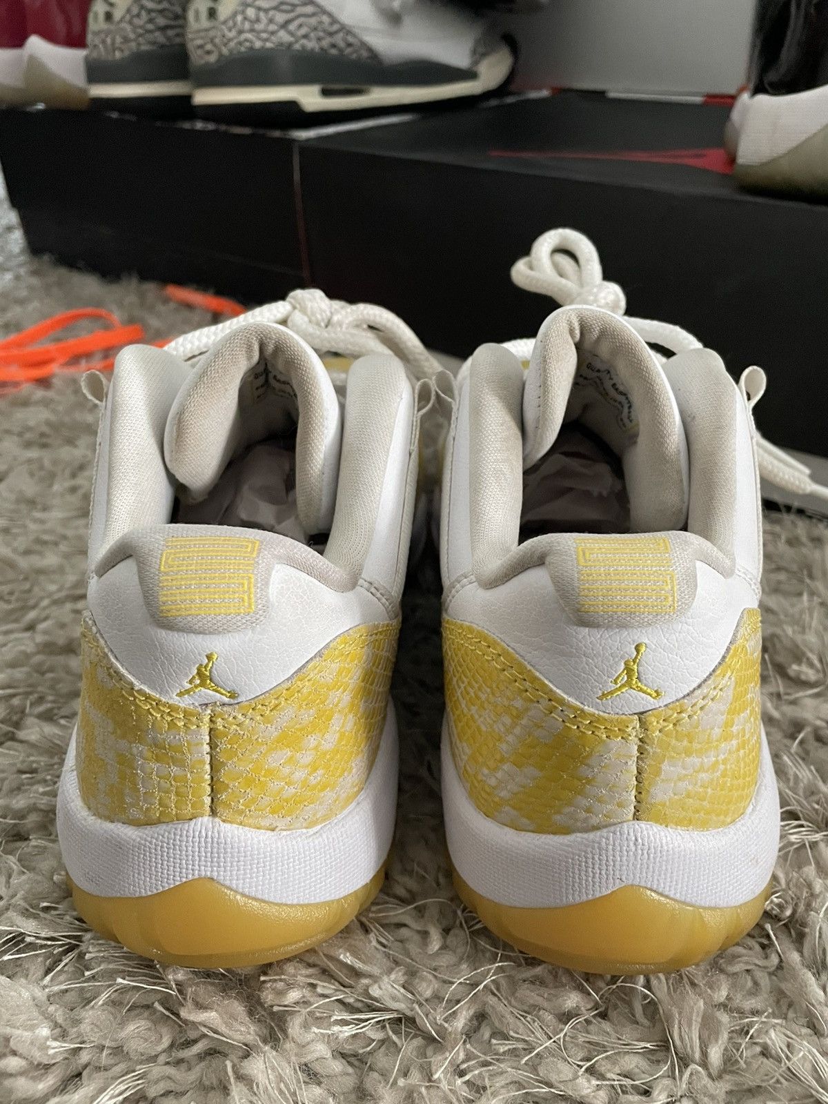 Jordan Brand Jorfan 11 Low Yellow Snake Skin Size US 8.5 / IT 38.5 - 6 Thumbnail