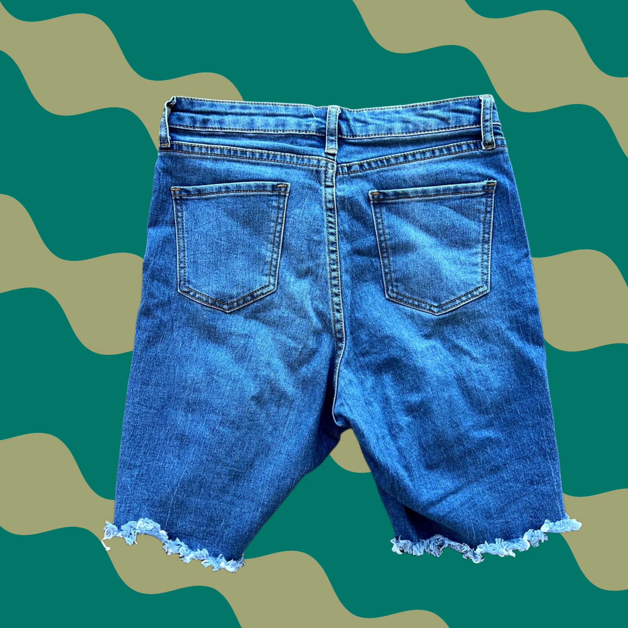 Fashion Nova VINTAGE Y2K Fashion Nova Khloe Bermuda Denim Short 7 Women Medium Wash Distressed Blue Bermuda Shorts Womens 7 Size 28" / US 6 / IT 42 - 1 Thumbnail