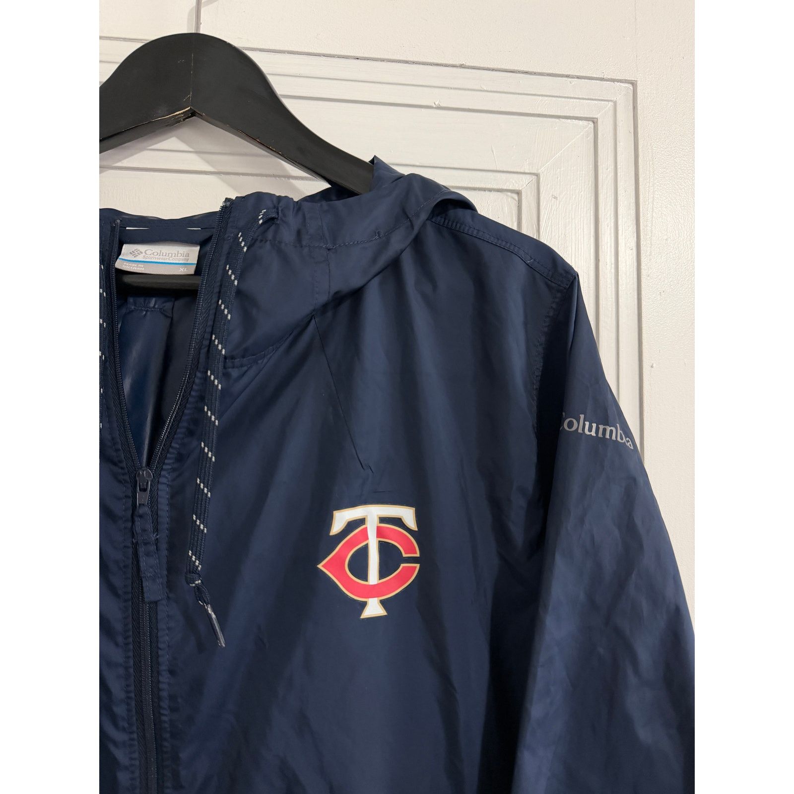 Columbia Minnesota Twins Columbia Brand Rain Jacket Size XL Size US XL / EU 56 / 4 - 2 Thumbnail