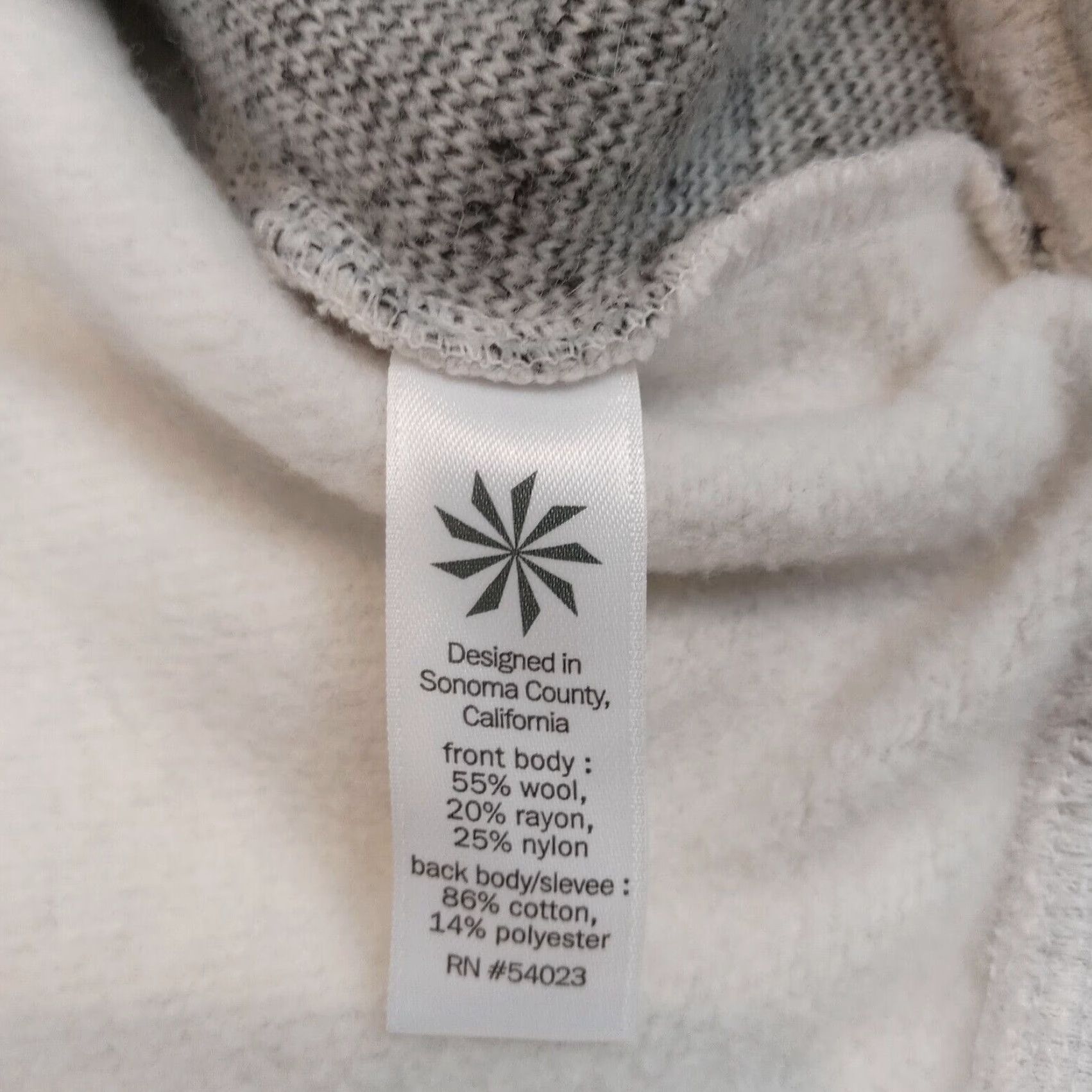 Athleta Athleta Women's Medium Gray Crew Neck Fleece Pullover Sweater Long Sleeve Size M / US 6-8 / IT 42-44 - 6 Thumbnail