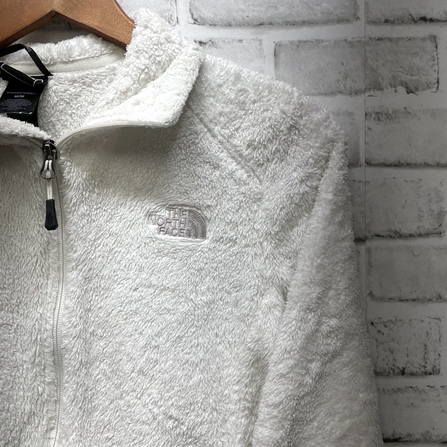 The North Face The North Face Jacket Womens M White 100% polyester Zip-up Casual Basic Womens M White The North Face 100% polyester Zip-up jacket Womens Size M Size M / US 6-8 / IT 42-44 - 2 Thumbnail