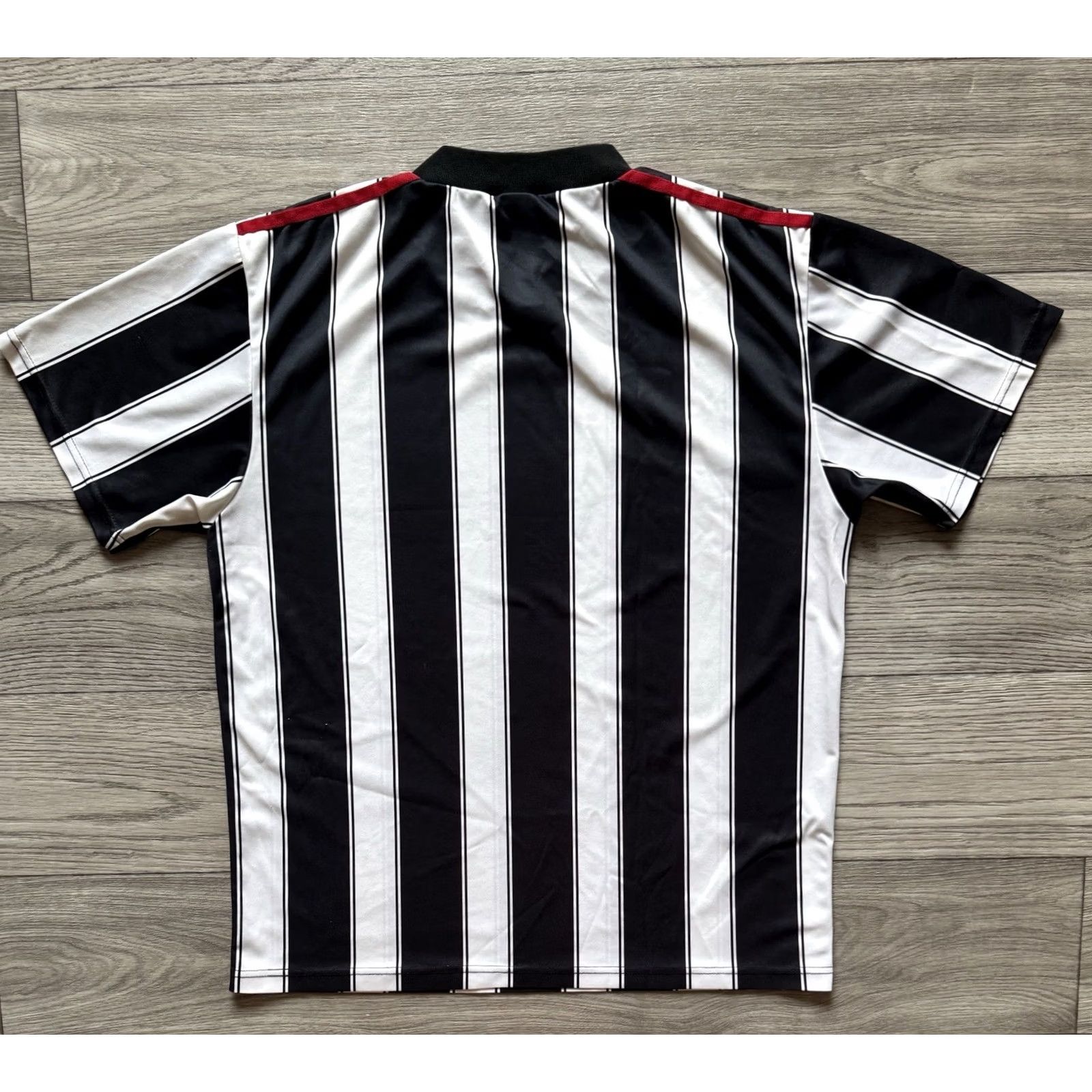 Adidas ADIDAS FOOTBALL SHIRT Jersey L Men White Black 2000s ADIDAS TEMPLATE Soccer Jersey Mens Size US L / EU 52-54 / 3 - 2 Thumbnail