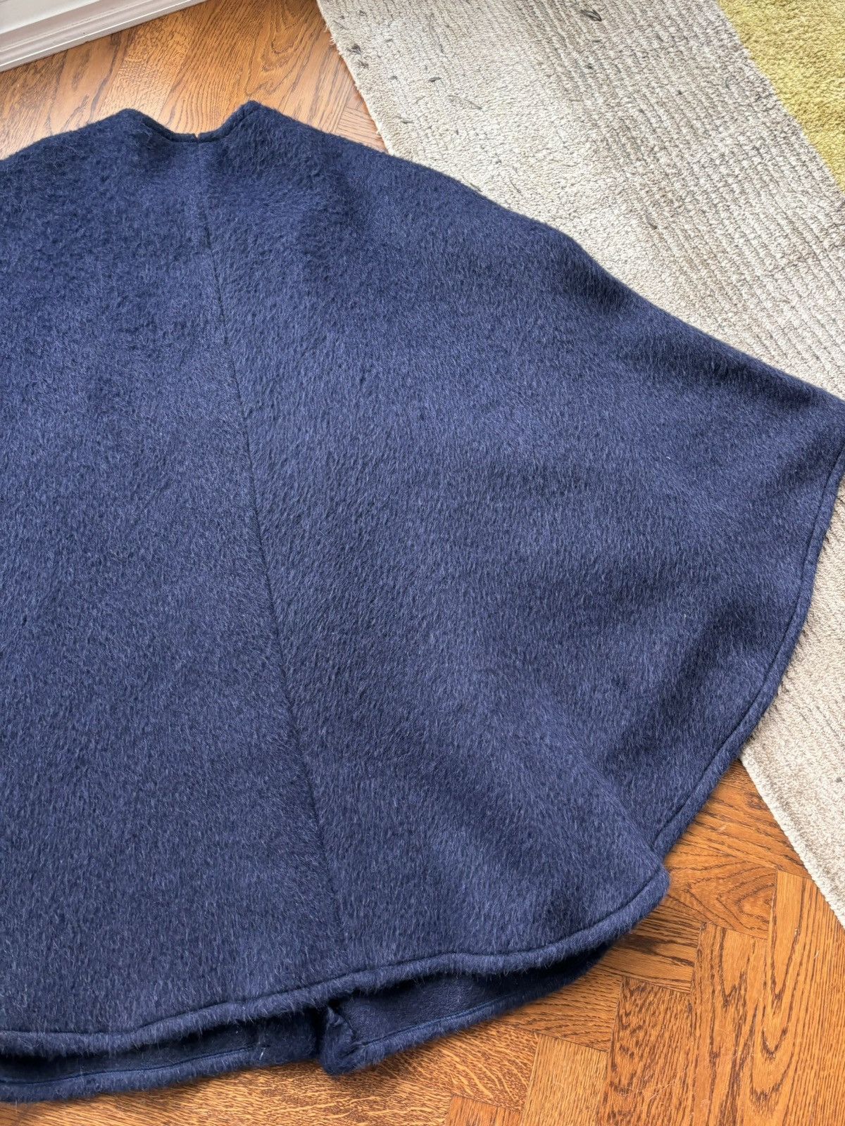 Vintage True Vintage Wool Cape Mohair Shawl British Police 1960s Size L / US 10 / IT 46 - 10 Thumbnail