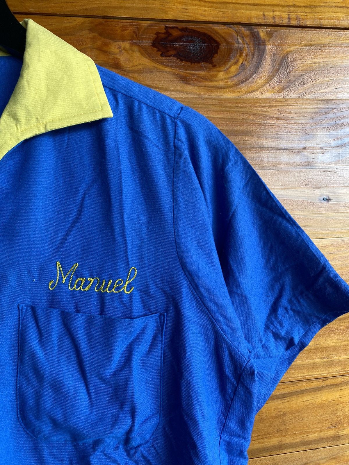 Vintage Vintage 60 King Louie Blue Yellow Embroidered Bowling Shirt Size US S / EU 44-46 / 1 - 6 Thumbnail