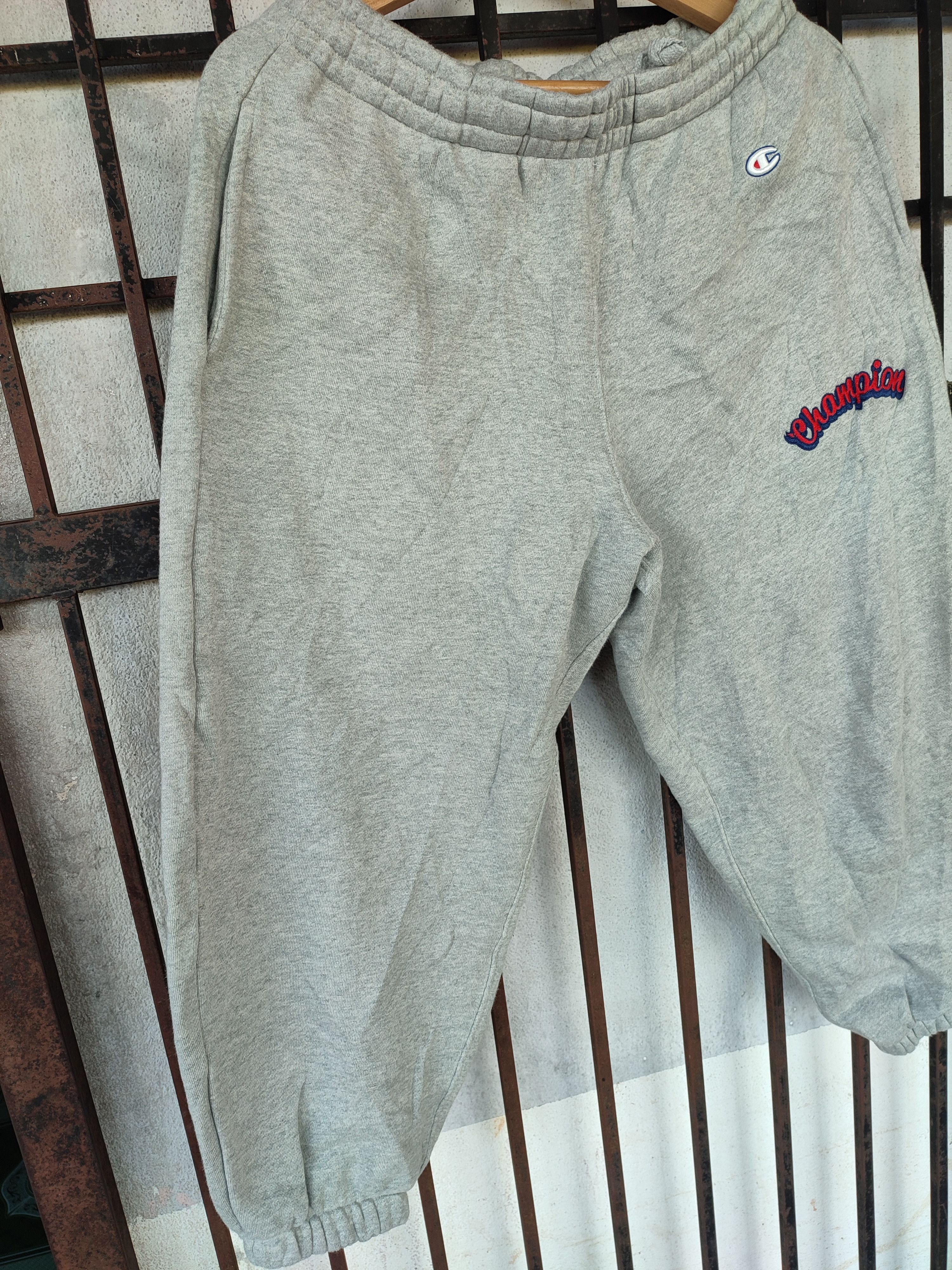 Champion VINTAGE CHAMPION SPELL OUT JOGGERS PANTS Size US 33 - 6 Thumbnail