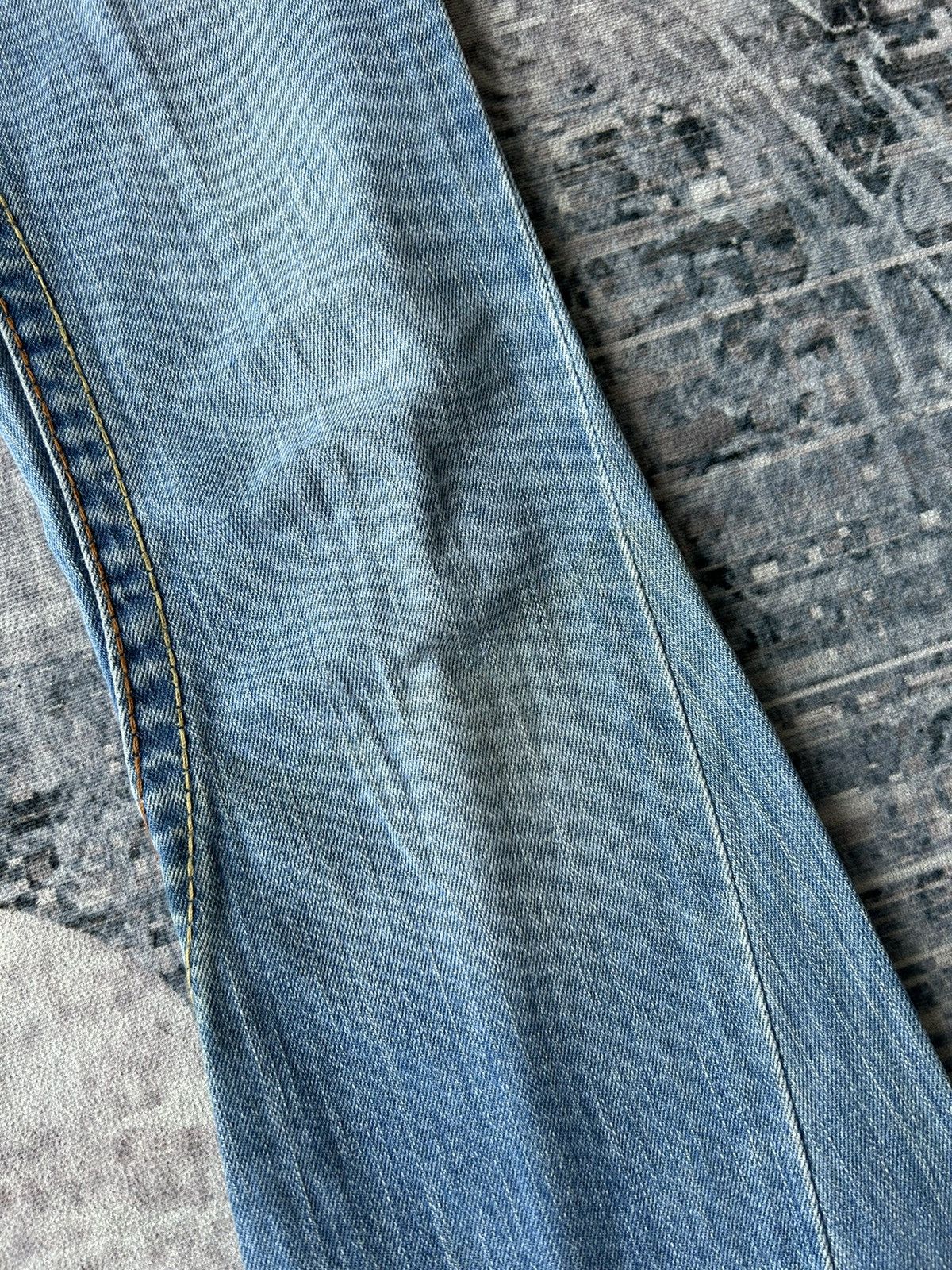 True Religion Flared True Religion Embroidery Jeans Size 27" / US 4 / IT 40 - 16 Thumbnail