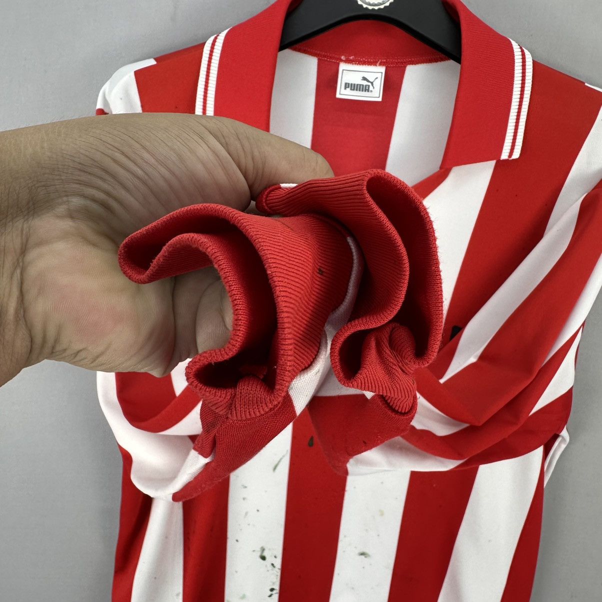 Puma Vintage Puma Jersey Number 77 Red Stripes V-Neck Collar Size US L / EU 52-54 / 3 - 18 Thumbnail