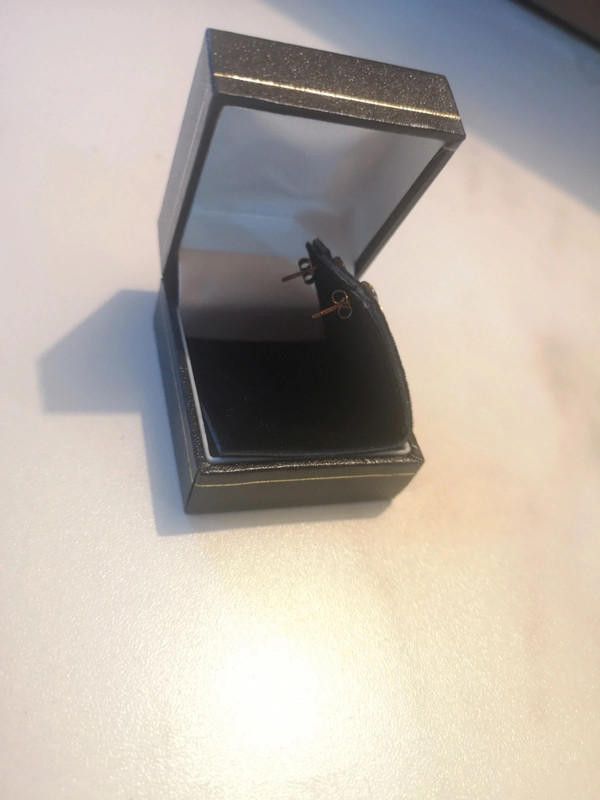 Other 9ct gold 10p diamond 3 grams earring Size ONE SIZE - 4 Thumbnail