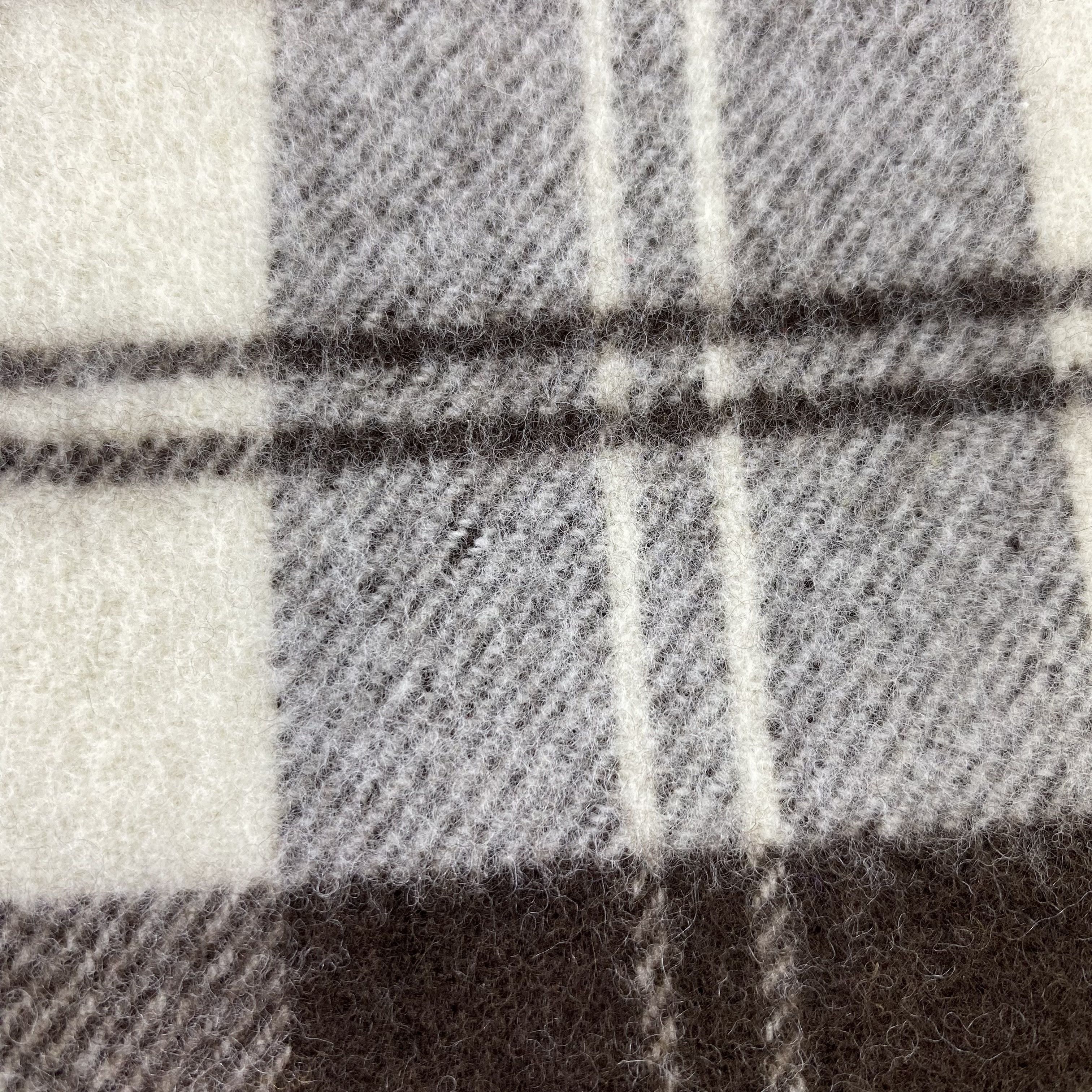 Johnstons Of Elgin × Vintage Johnstons Muffler Scarf / Neckwear - T1541 Size ONE SIZE - 9 Thumbnail
