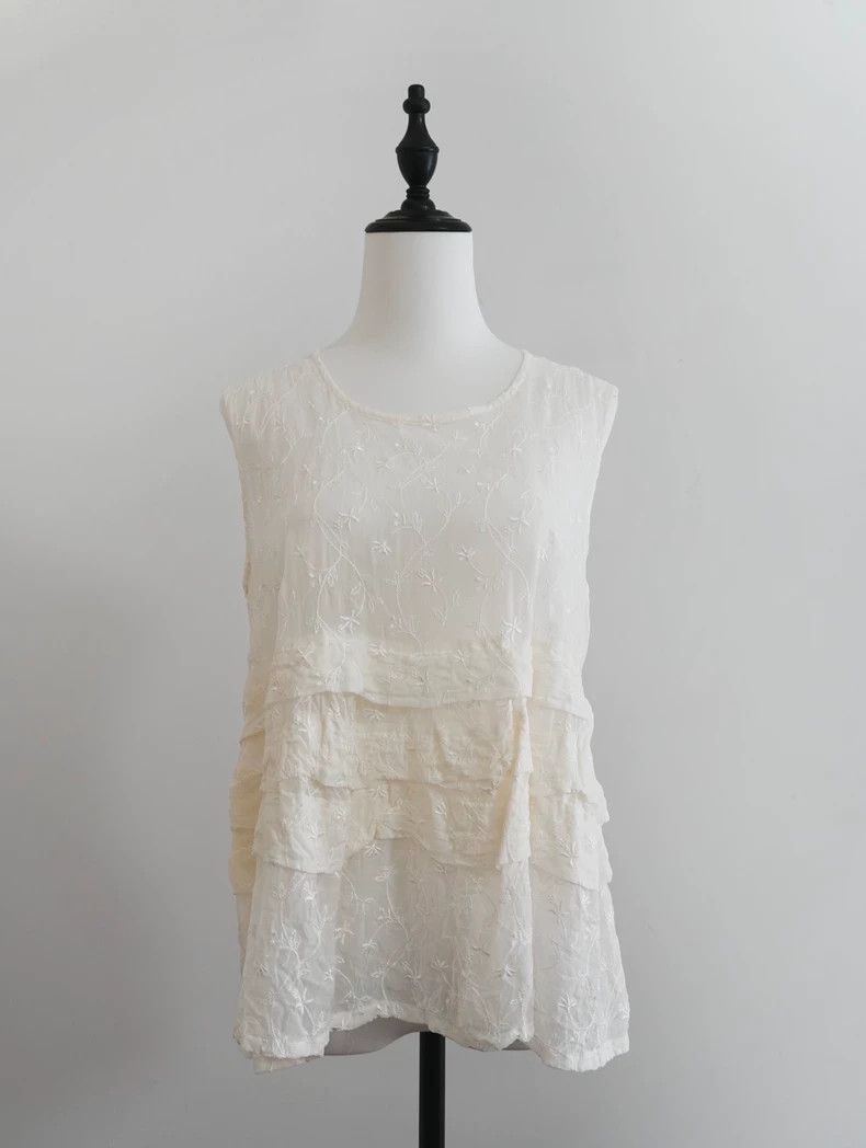 Comme des Garcons Comme des Garcons Flower embroidered blouse Size M / US 6-8 / IT 42-44 - 4 Thumbnail
