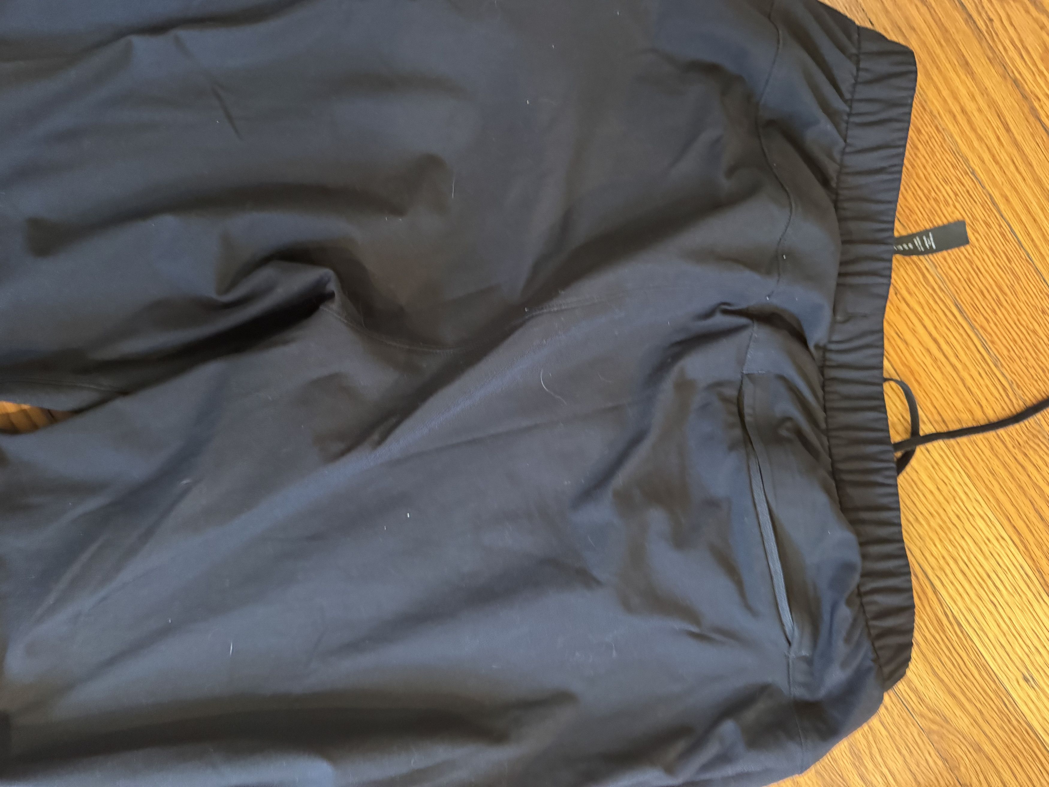 Lululemon Lululemon Jogger (Black) US size L Size US 34 / EU 50 - 2 Thumbnail