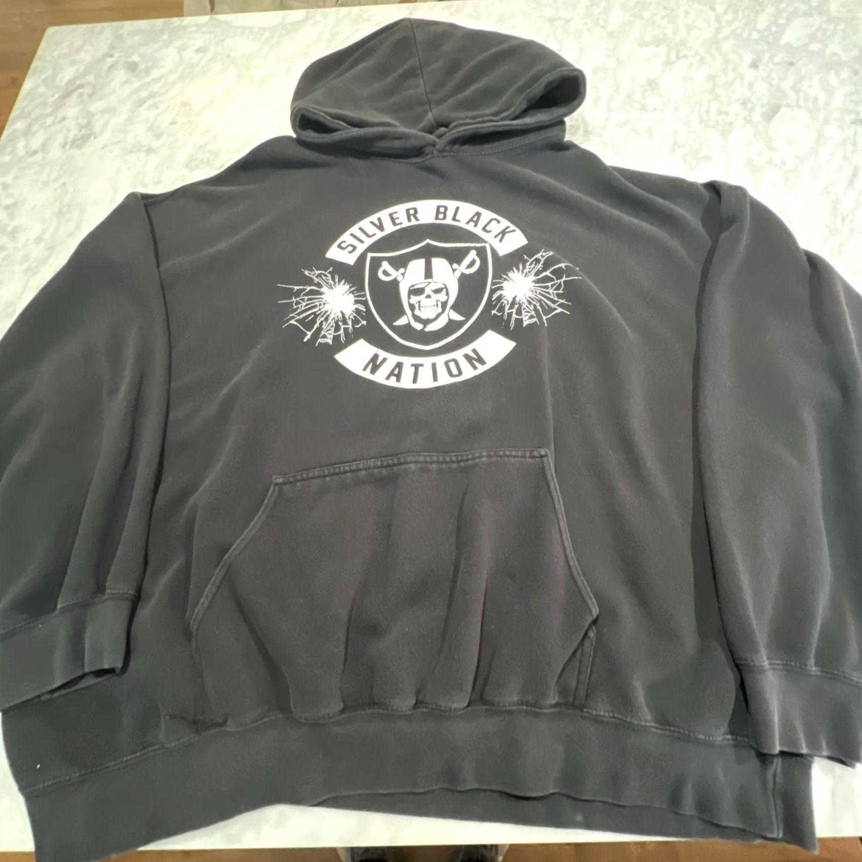 NFL Raider Black Silver Nation Chuckie Sweatshirt Men 2XL Hoodie NFL Graphics Faded Pullover Size US XXL / EU 58 / 5 - 7 Thumbnail