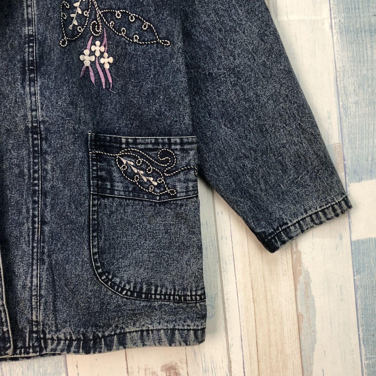 Japanese Brand × Vintage Vintage Jokwan Floral Embroidery Denim Jacket Size US L / EU 52-54 / 3 - 7 Thumbnail