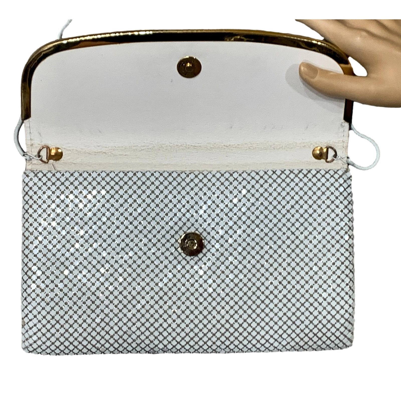 Vintage Vintage 70s White Metal Mesh Shoulder Bag | Clutch Size ONE SIZE - 6 Thumbnail