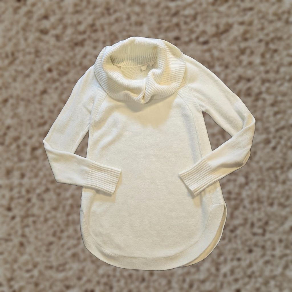 Anthropologie **White Anthropolgie Womens Cowl Neck Size XS Long Sleeve Sweater** User: **White Anthropologie Womens Cowl Neck Size XS Long Sleeve Sweater** Size XS / US 0-2 / IT 36-38 - 1 Thumbnail